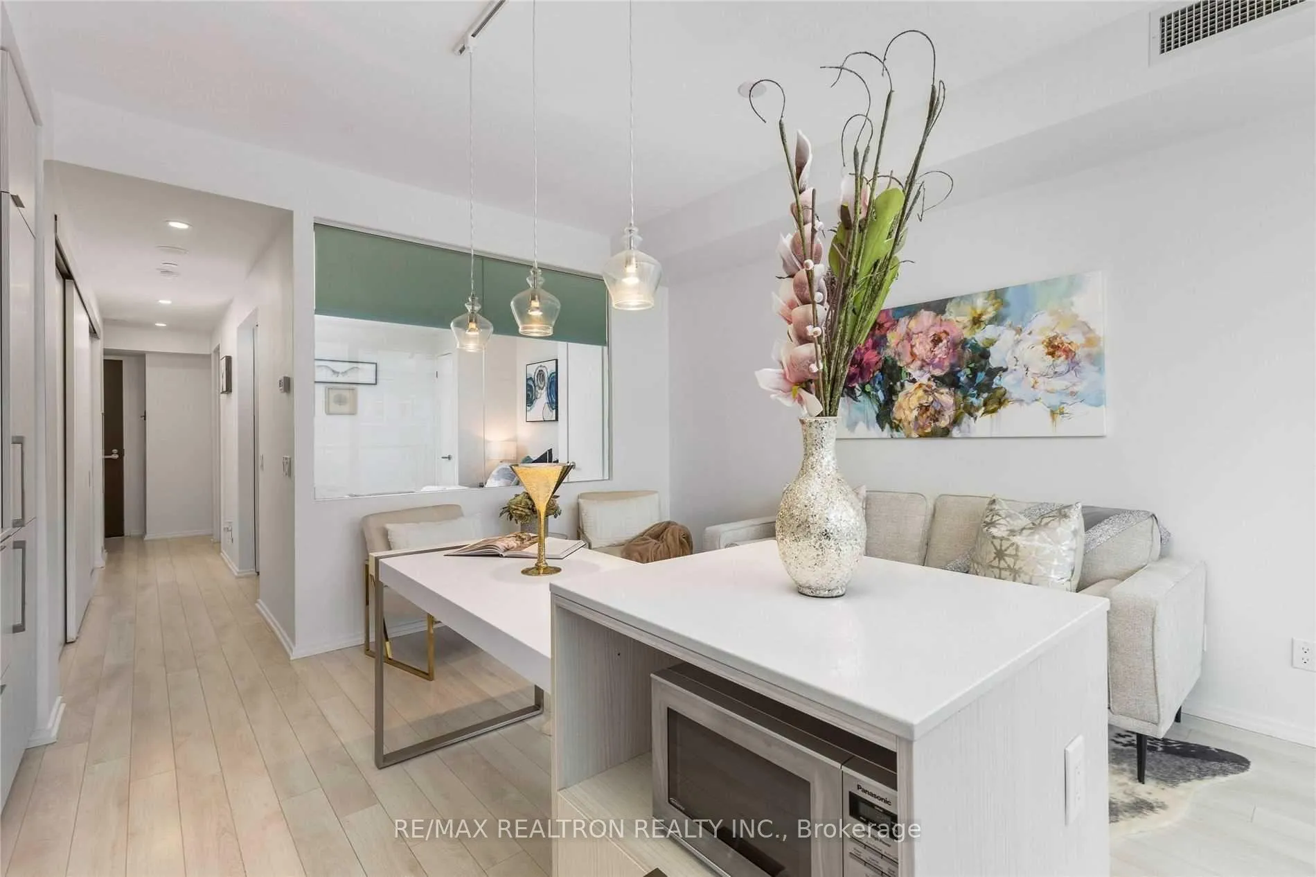 Photo 10 of Unit 1603, 197 Yonge Street, Toronto, Church-Yonge Corridor — HOMEH
