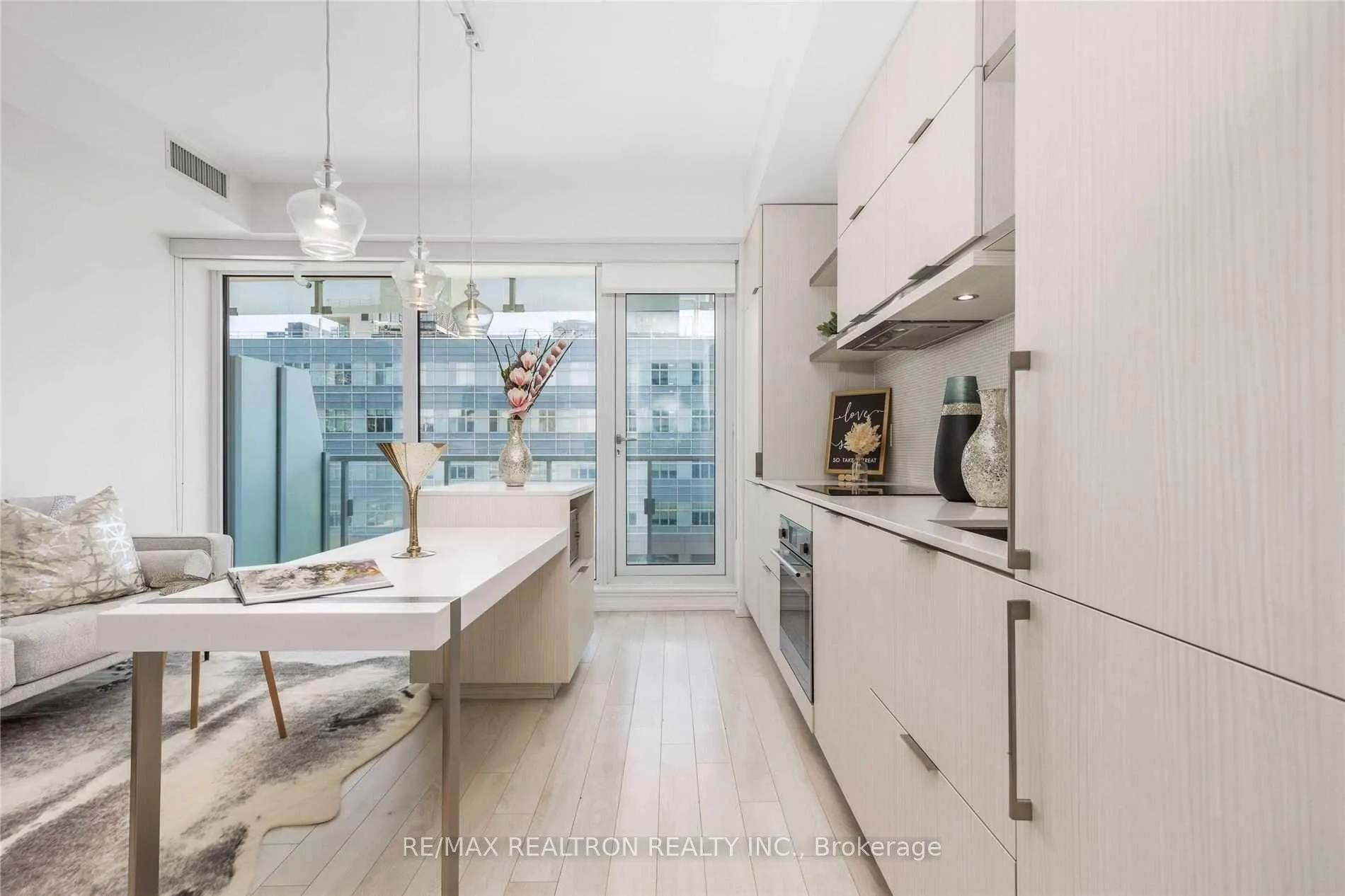 Photo 11 of Unit 1603, 197 Yonge Street, Toronto, Church-Yonge Corridor — HOMEH