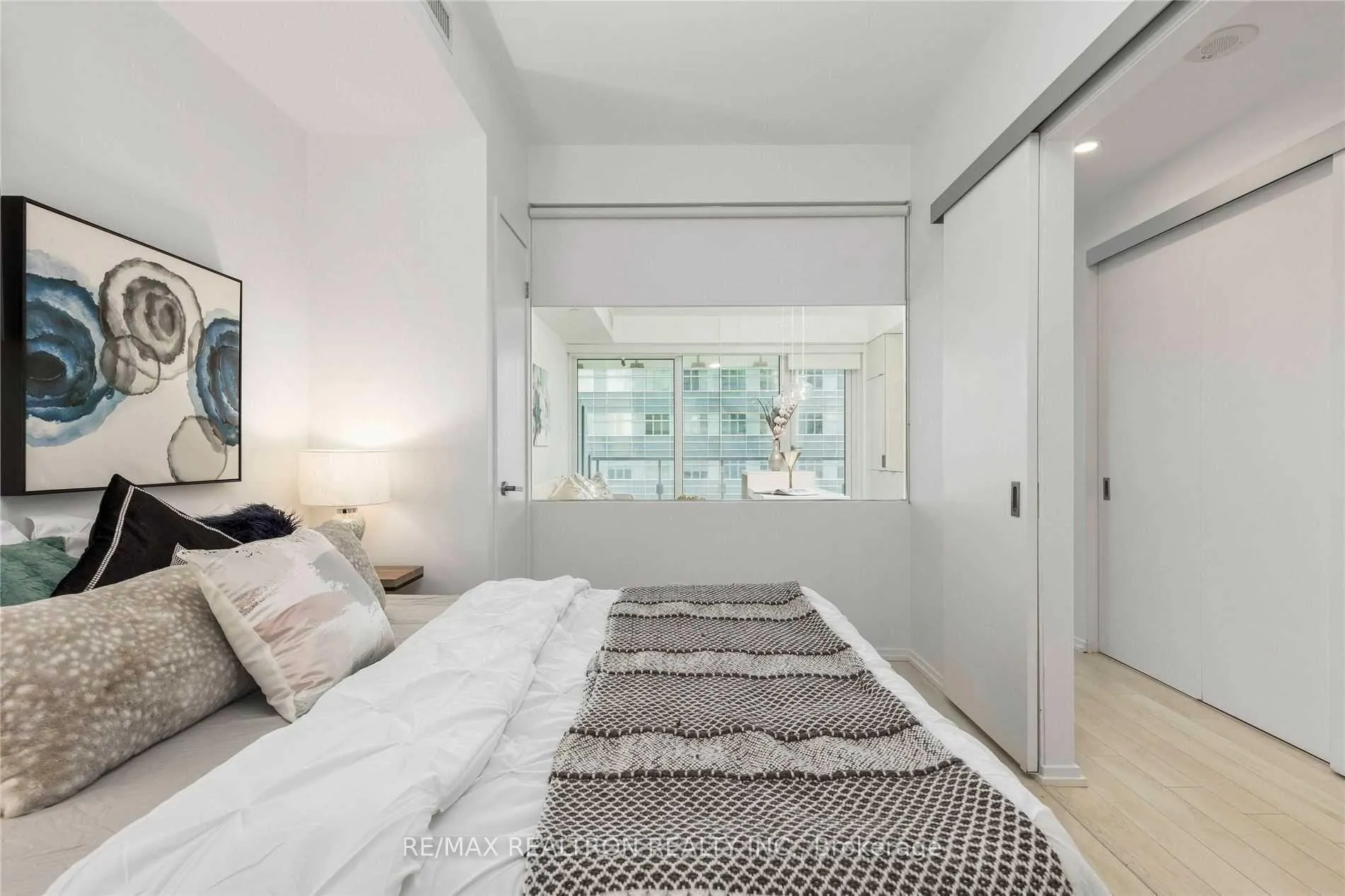 Photo 17 of Unit 1603, 197 Yonge Street, Toronto, Church-Yonge Corridor — HOMEH