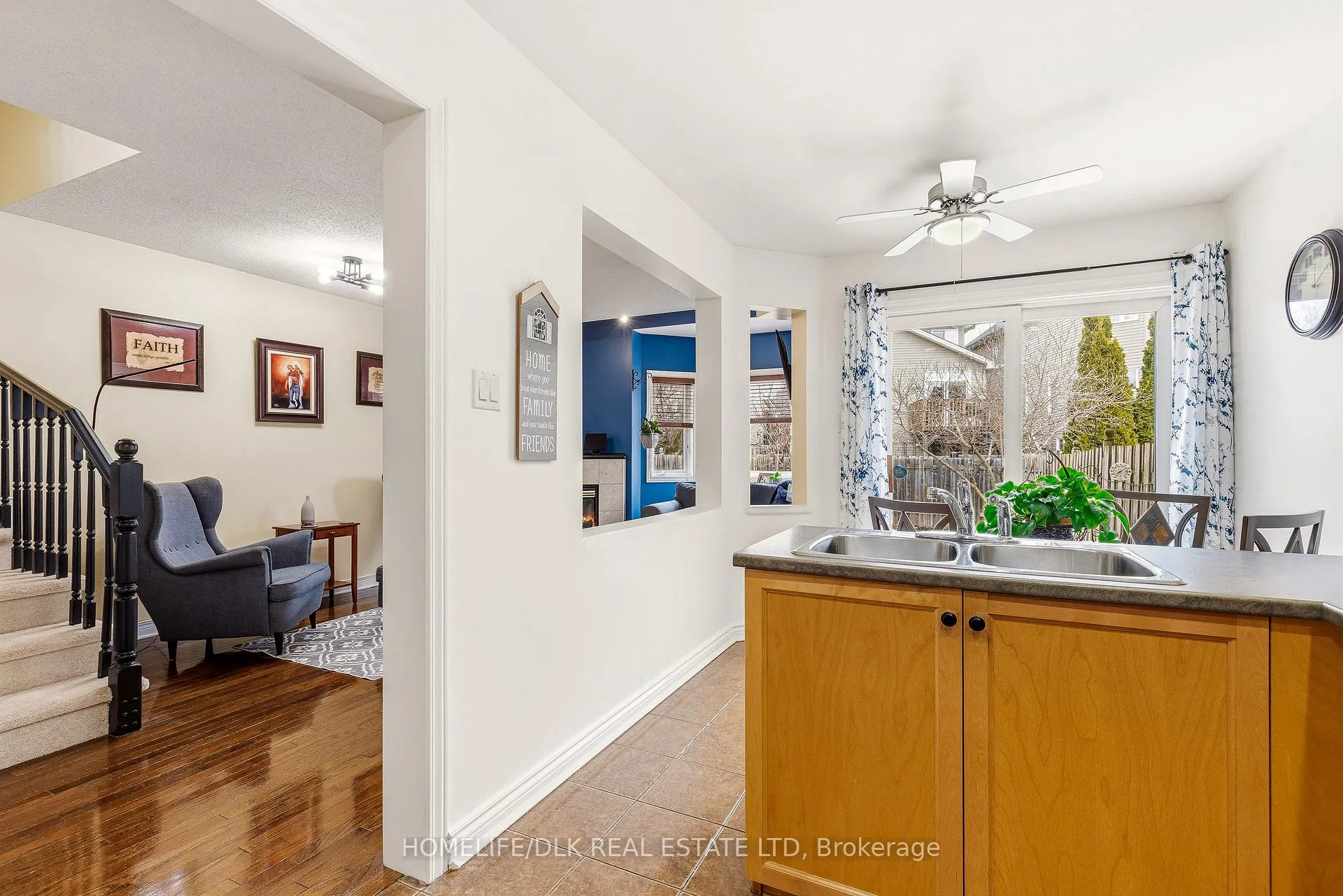 Photo 13 of 59 Saddlesmith Circle, Ottawa, Kanata - Emerald Meadows/Trailwest — HOMEH