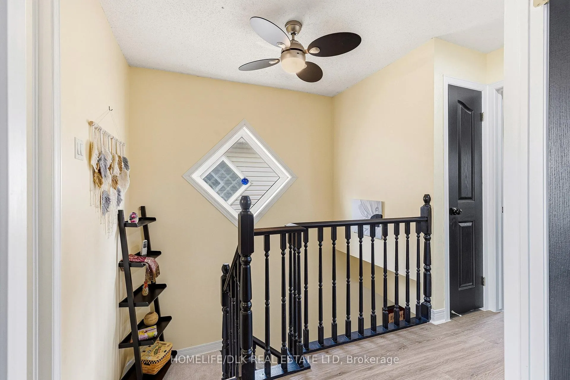 Photo 16 of 59 Saddlesmith Circle, Ottawa, Kanata - Emerald Meadows/Trailwest — HOMEH