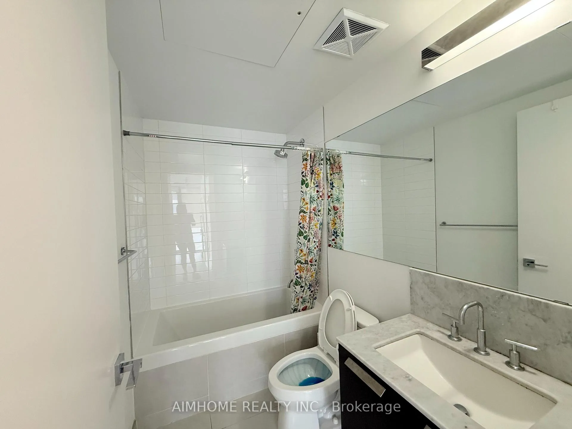 Photo 6 of Unit 2902, 57 St Joseph Street, Toronto, Bay Street Corridor — HOMEH