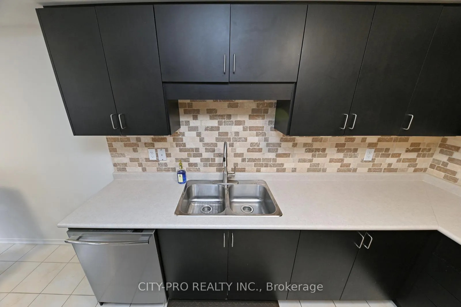 Photo 16 of 230 Duncan Lane, Milton, Scott — HOMEH