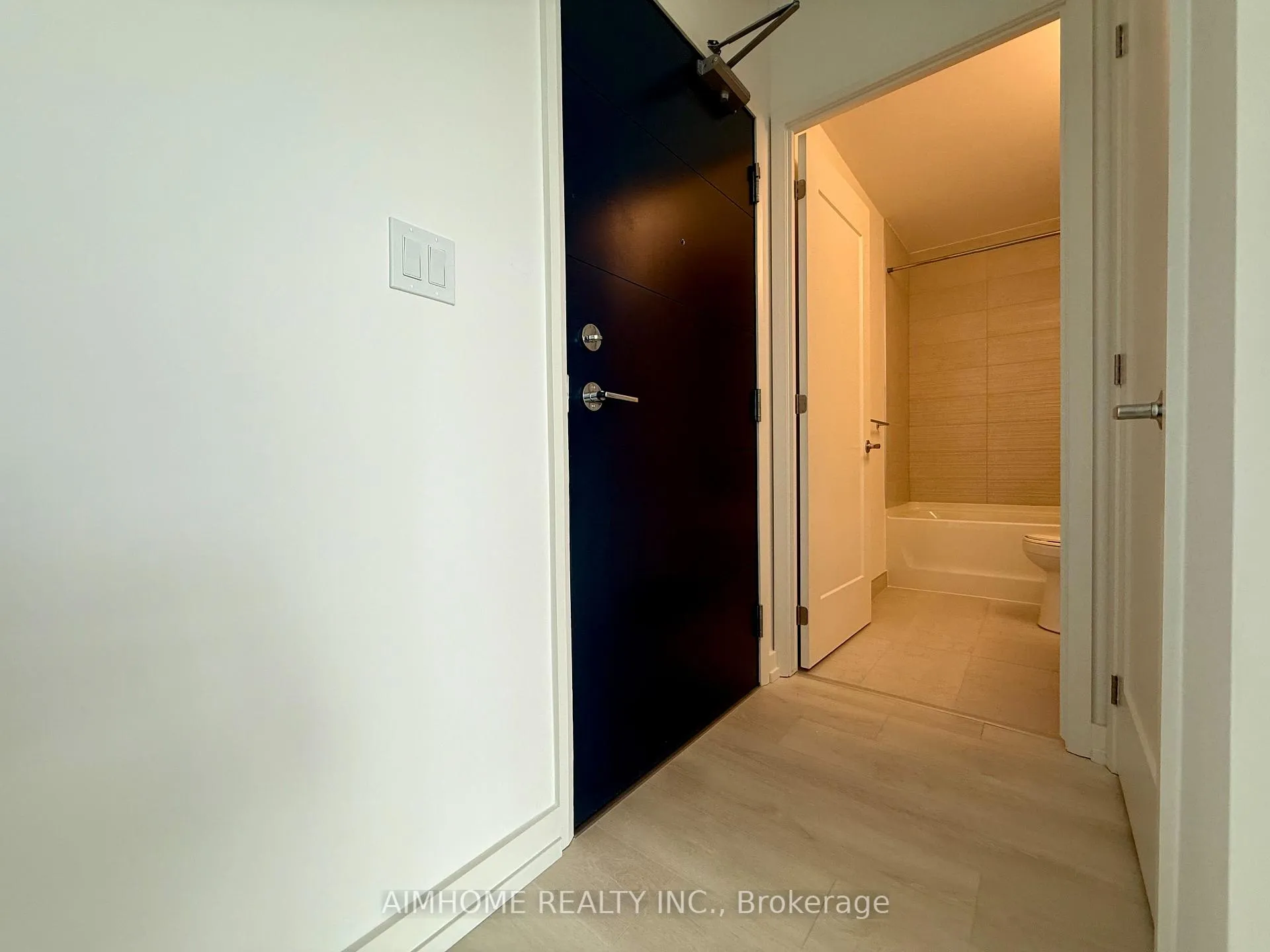 Photo 3 of Unit 1521, 75 James Street S, Hamilton, Corktown — HOMEH