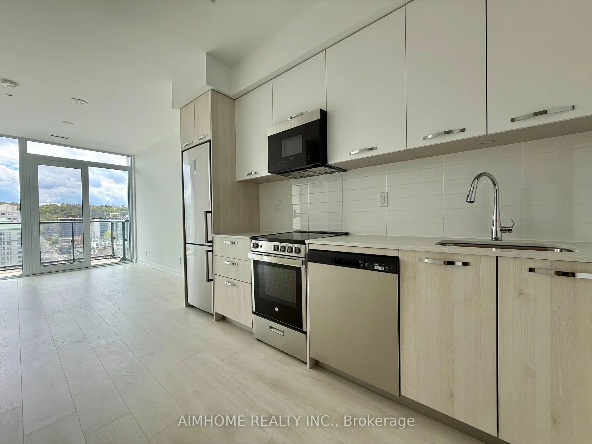Photo 5 of Unit 1521, 75 James Street S, Hamilton, Corktown — HOMEH