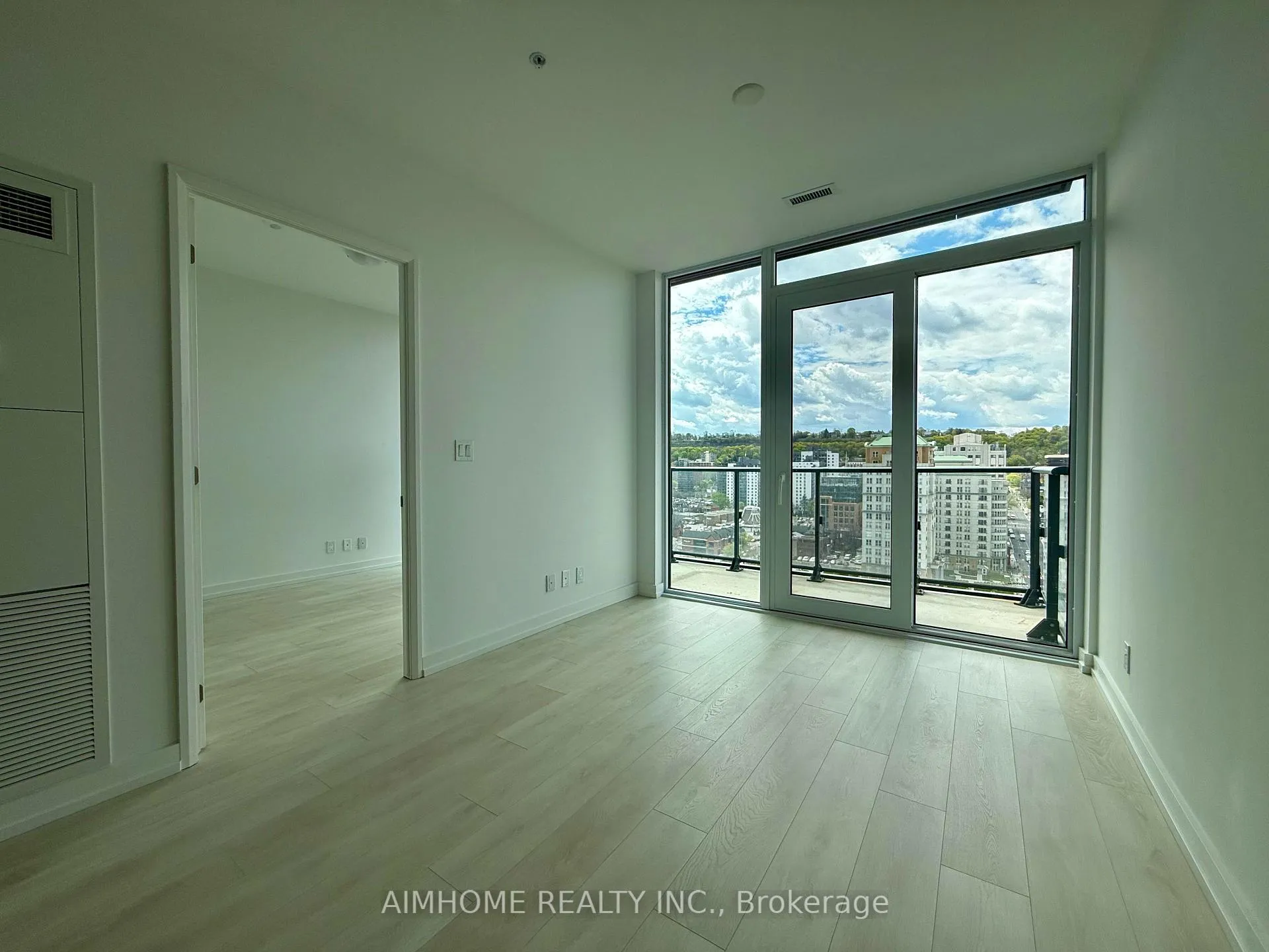 Photo 8 of Unit 1521, 75 James Street S, Hamilton, Corktown — HOMEH