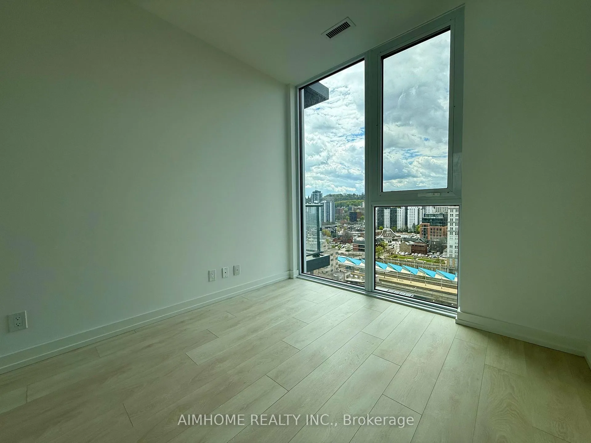 Photo 9 of Unit 1521, 75 James Street S, Hamilton, Corktown — HOMEH