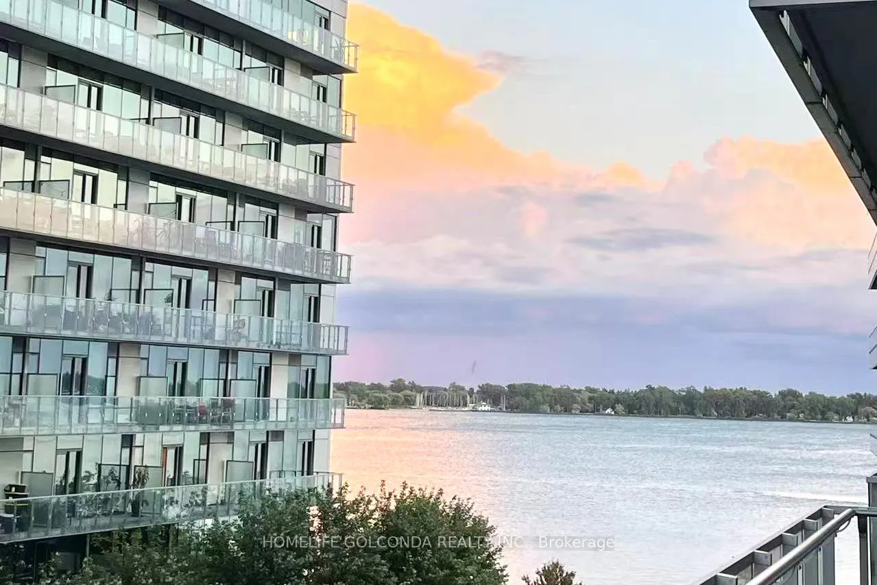 Photo 3 of Unit 624, 29 Queens Quay E, Toronto, Waterfront Communities — HOMEH