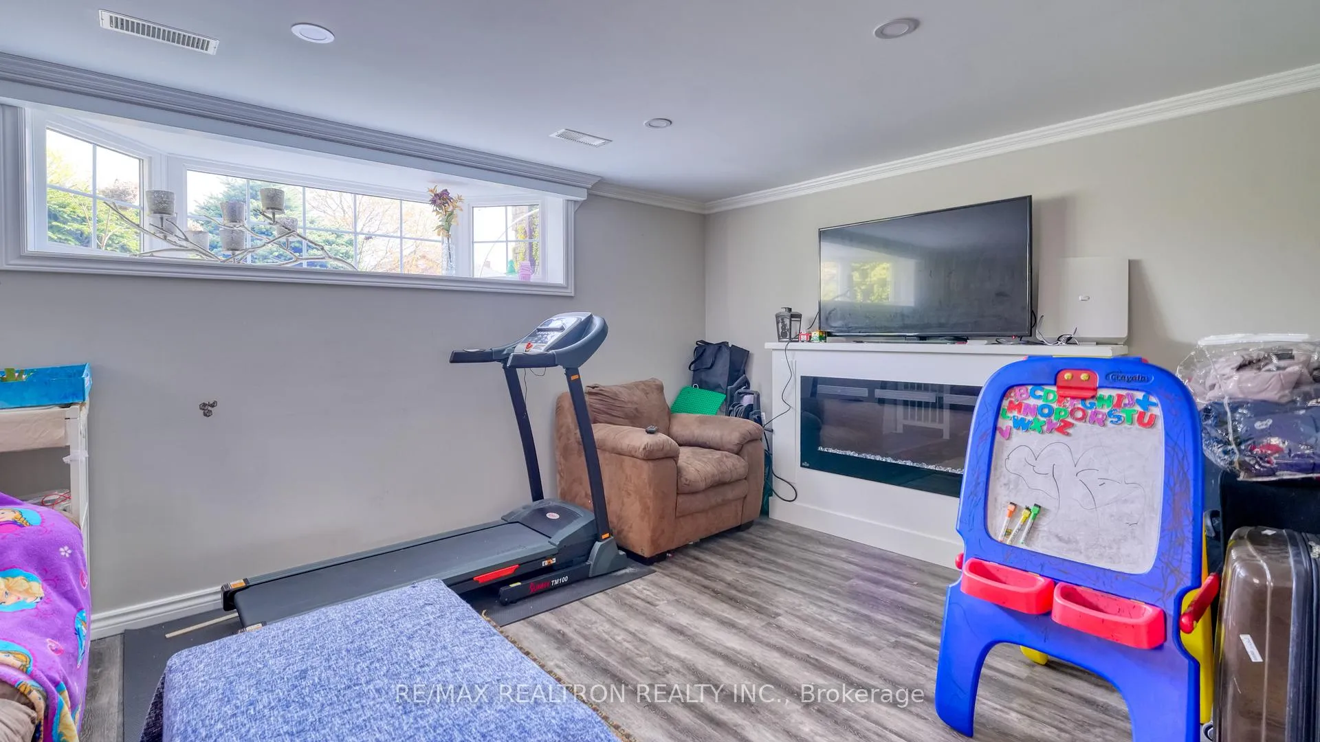 Photo 11 of Unit Bsmt, 785 Sundance Circle, Oshawa, Northglen — HOMEH