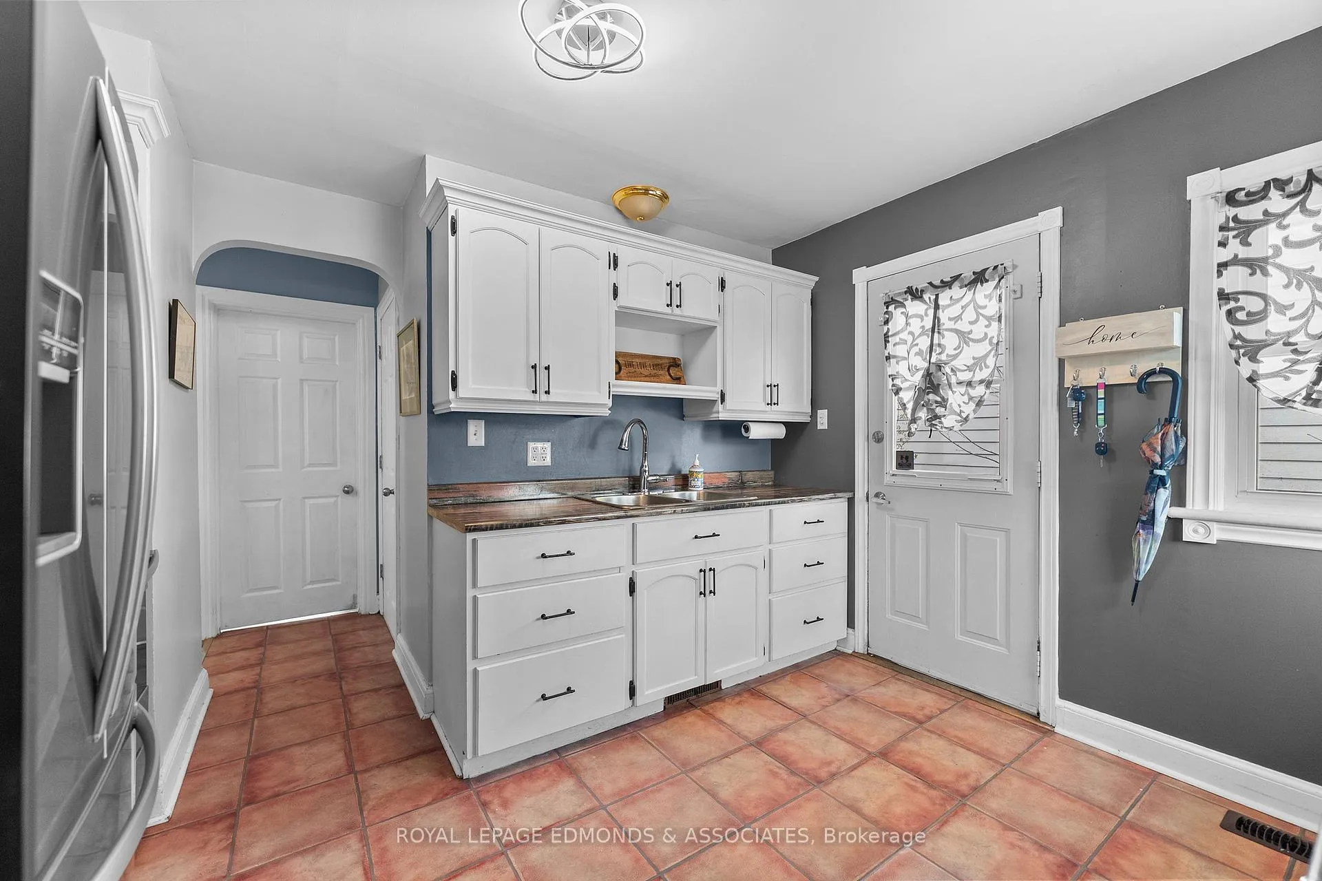 Photo 9 of 286 Chamberlain Street, Pembroke — HOMEH