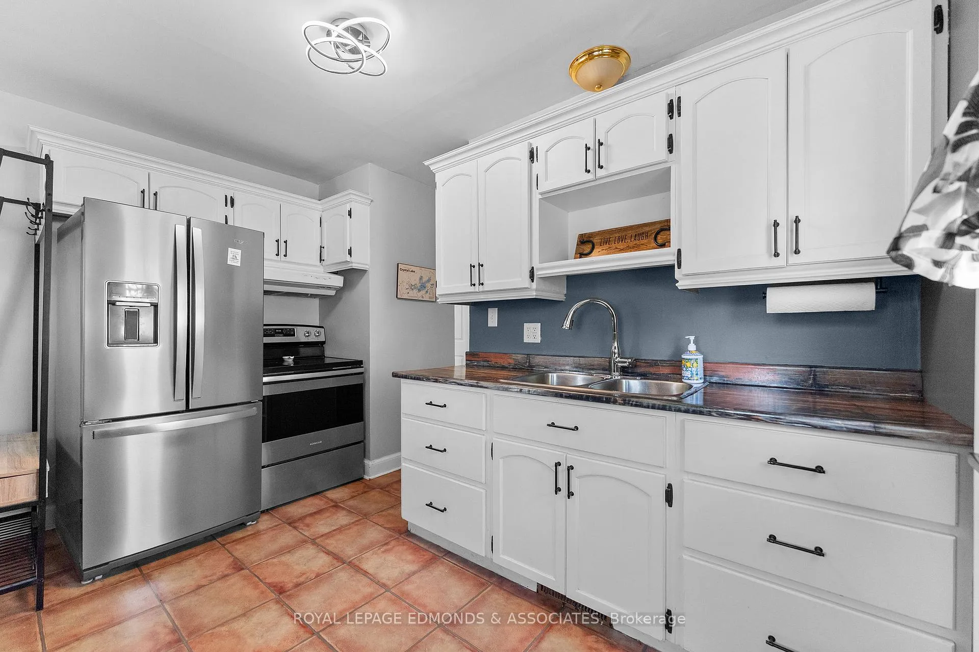 Photo 10 of 286 Chamberlain Street, Pembroke — HOMEH
