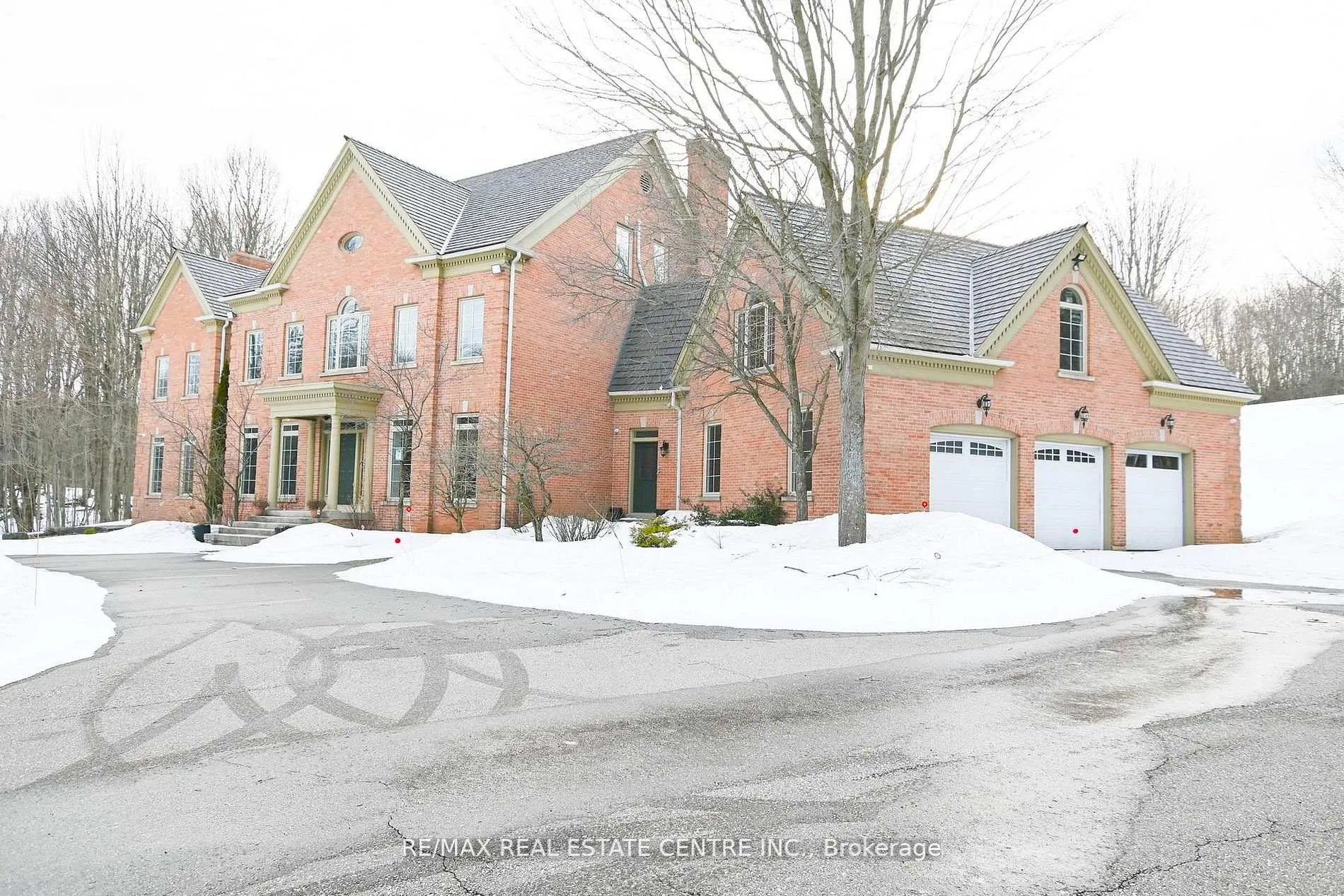 Photo 3 of 12 Flaherty Lane, Caledon, Rural Caledon — HOMEH