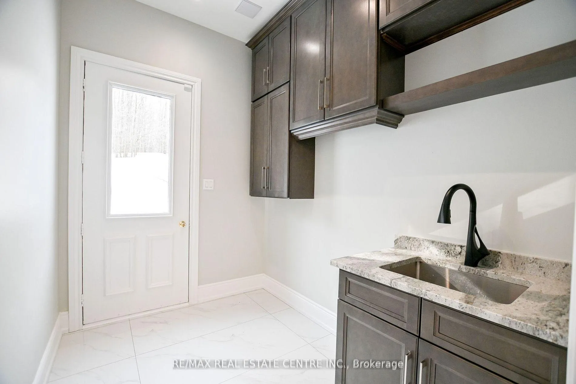 Photo 14 of 12 Flaherty Lane, Caledon, Rural Caledon — HOMEH