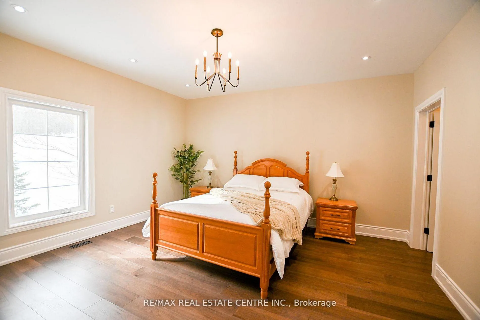 Photo 21 of 12 Flaherty Lane, Caledon, Rural Caledon — HOMEH