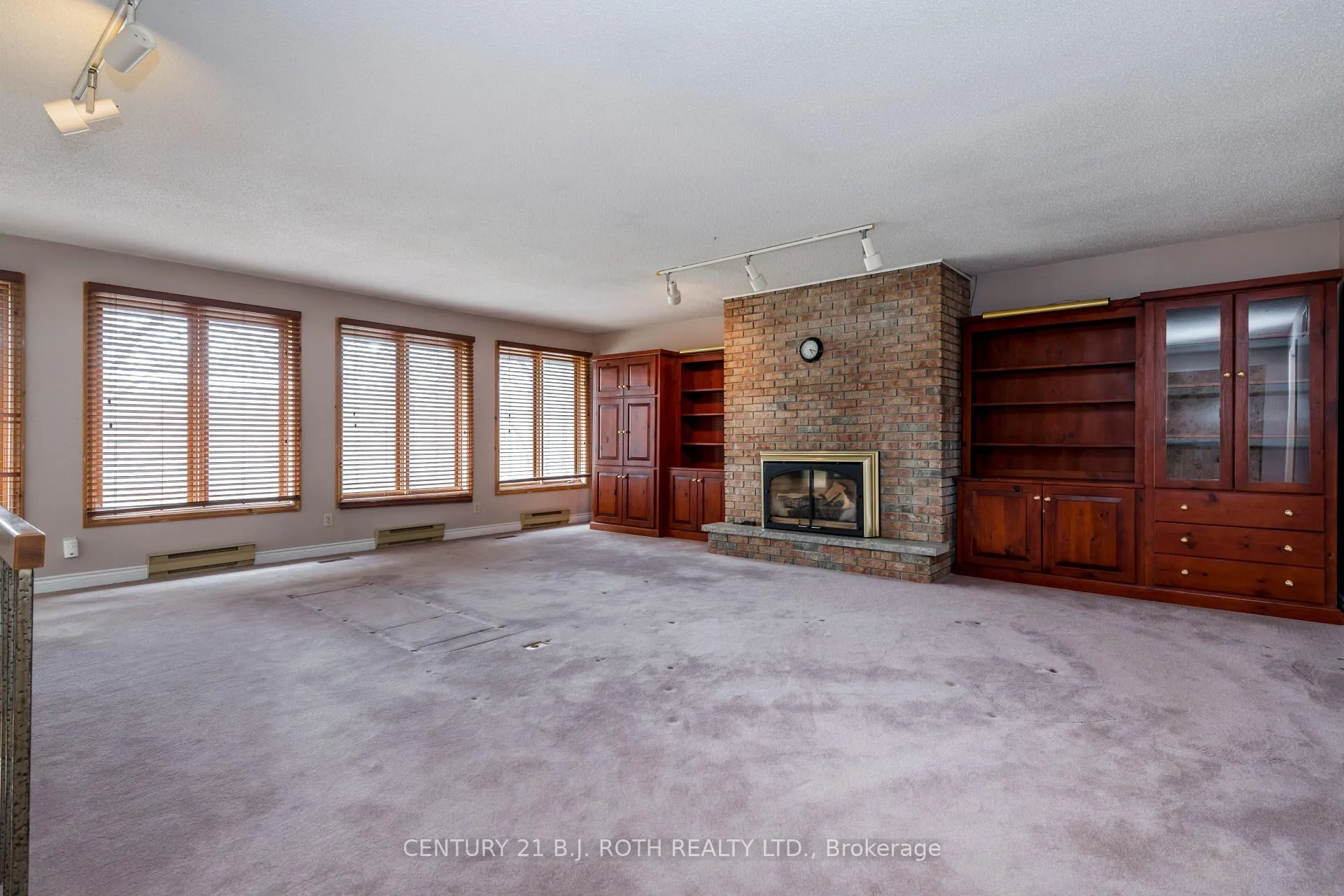 Photo 6 of 1056 Birchcliffe Crescent, Severn, Rural Severn — HOMEH
