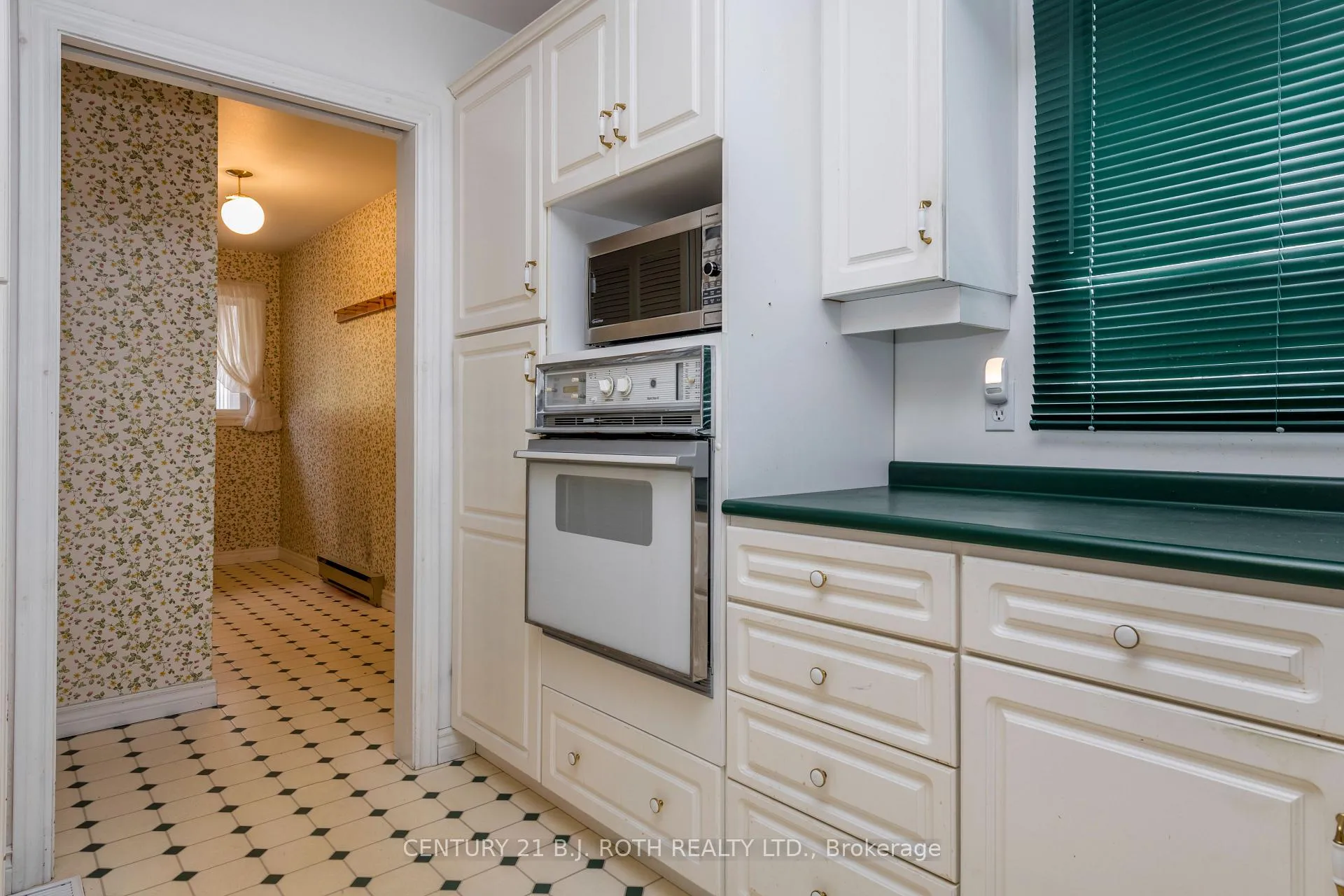 Photo 10 of 1056 Birchcliffe Crescent, Severn, Rural Severn — HOMEH