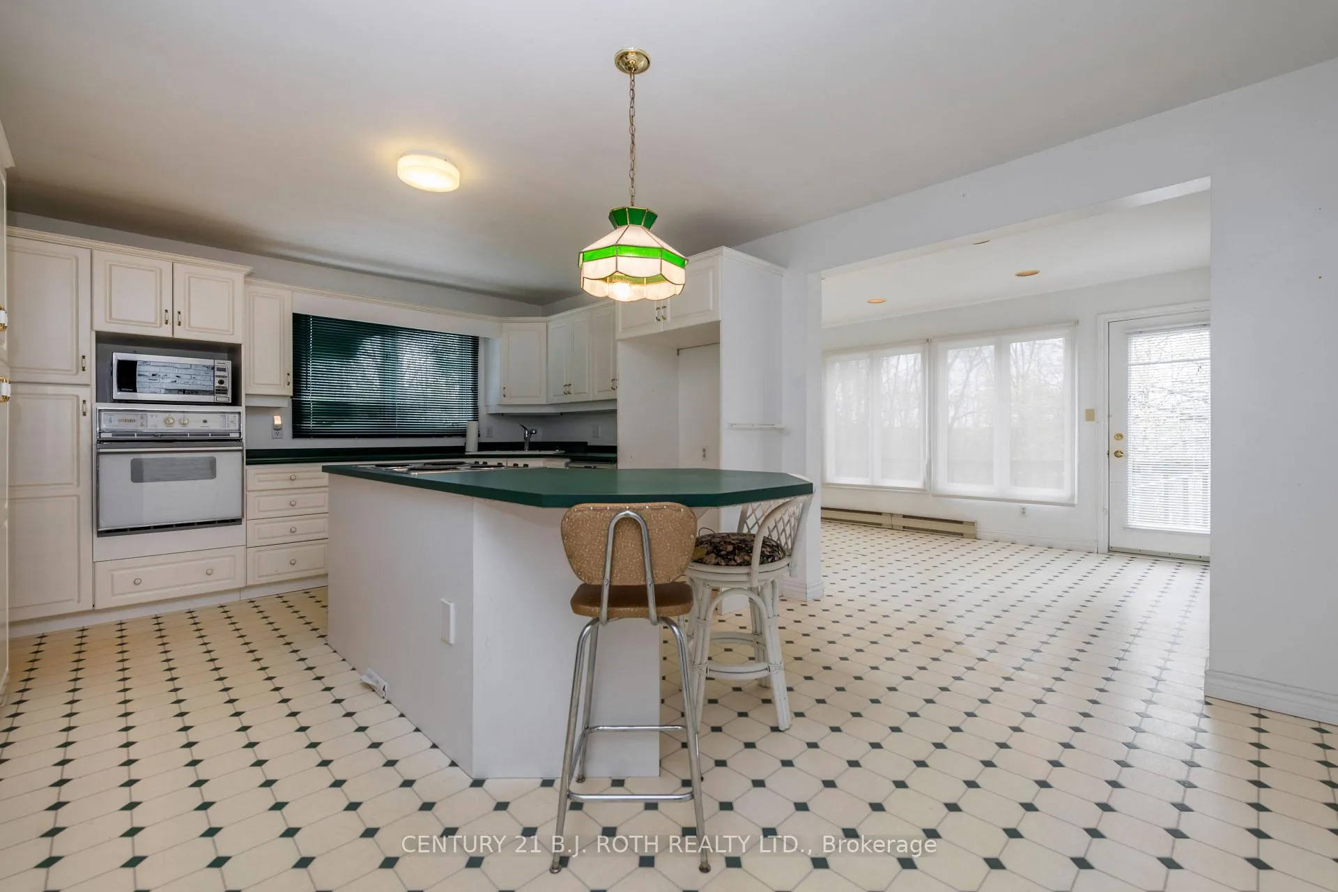 Photo 11 of 1056 Birchcliffe Crescent, Severn, Rural Severn — HOMEH