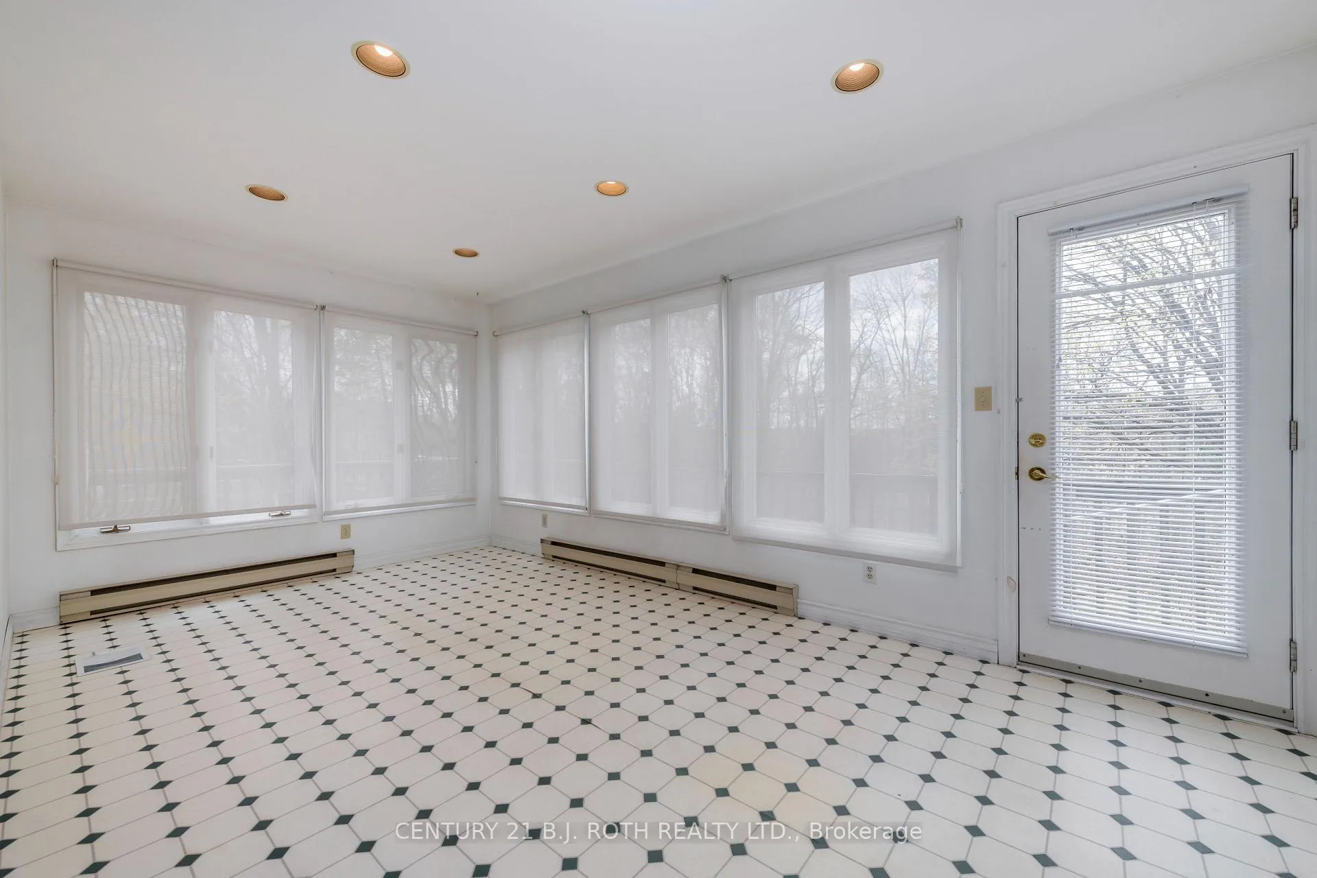 Photo 12 of 1056 Birchcliffe Crescent, Severn, Rural Severn — HOMEH