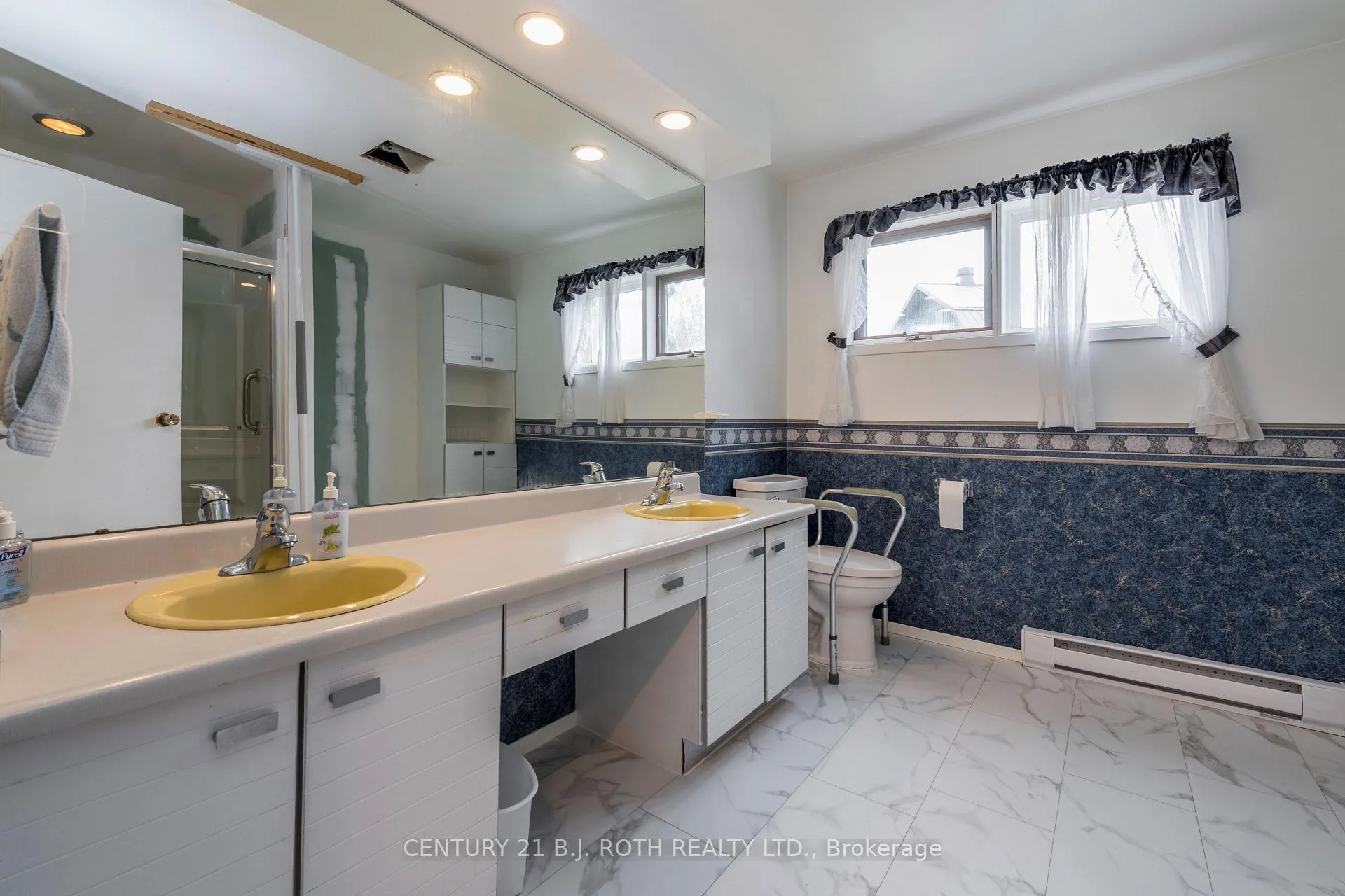 Photo 17 of 1056 Birchcliffe Crescent, Severn, Rural Severn — HOMEH