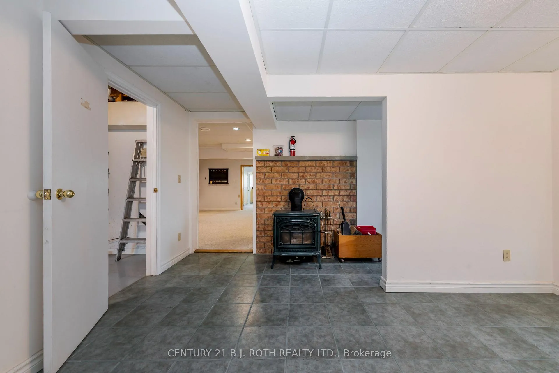 Photo 27 of 1056 Birchcliffe Crescent, Severn, Rural Severn — HOMEH