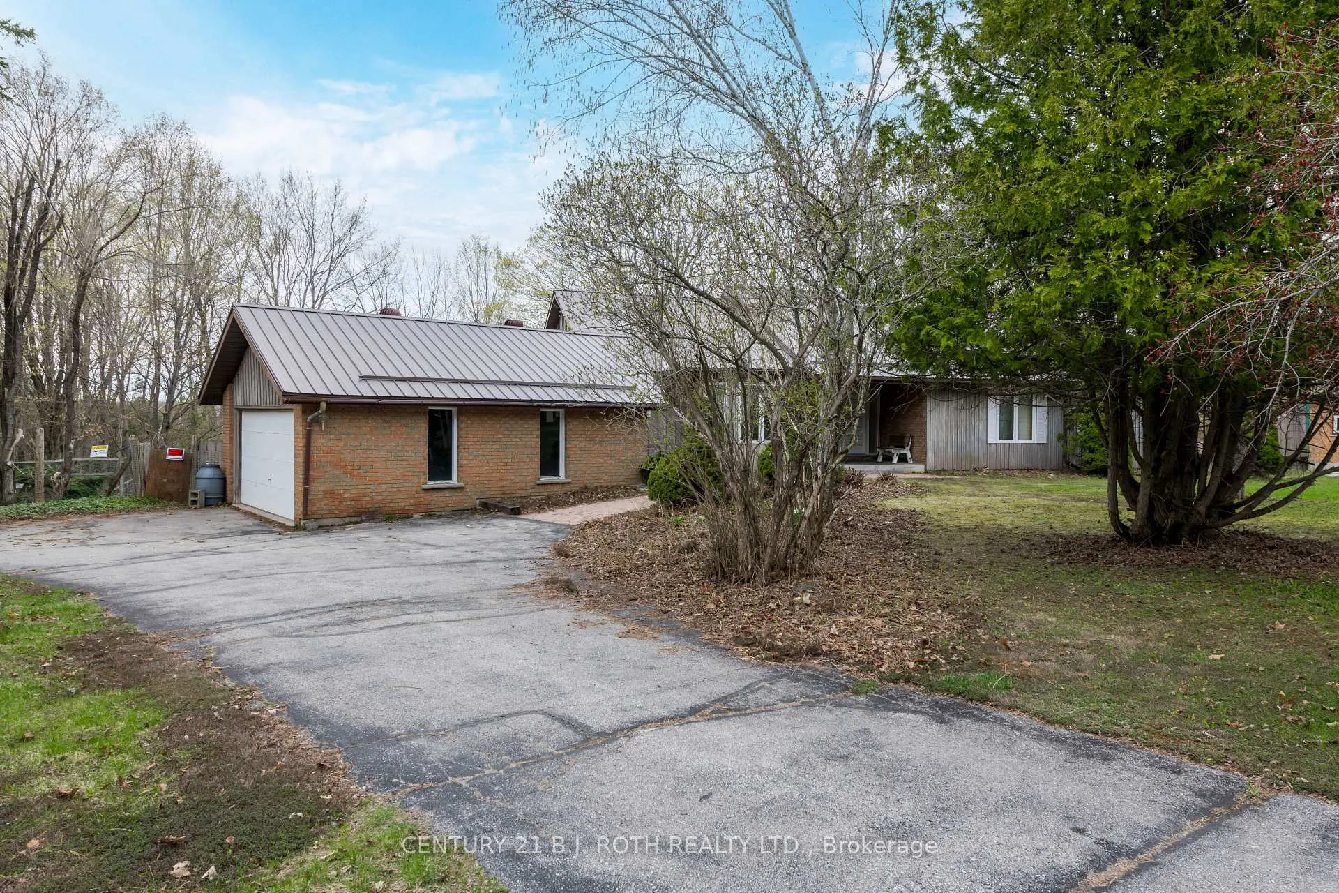 Photo 37 of 1056 Birchcliffe Crescent, Severn, Rural Severn — HOMEH
