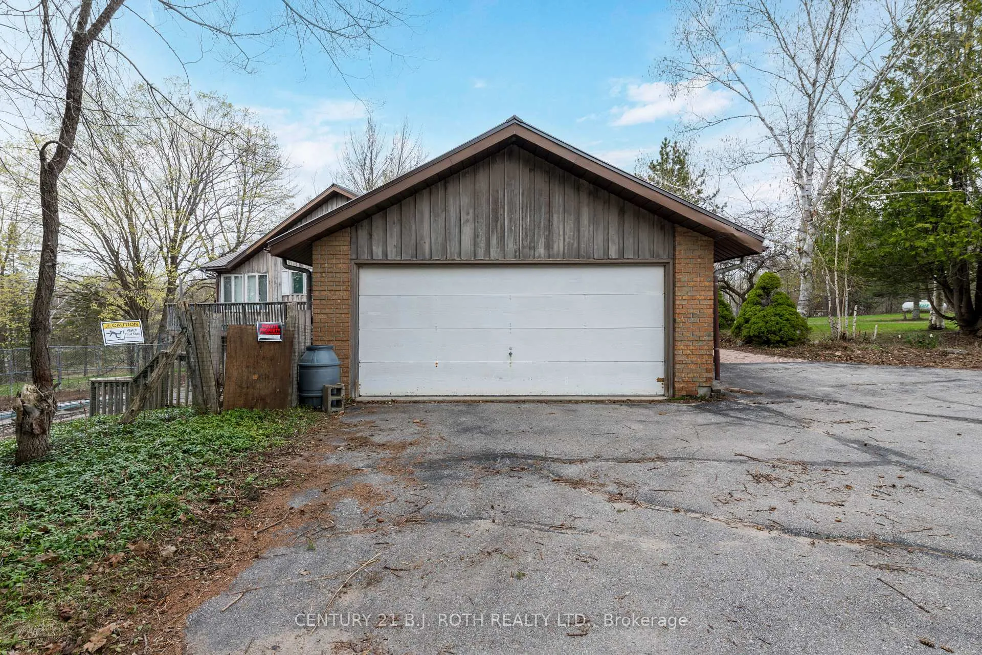 Photo 38 of 1056 Birchcliffe Crescent, Severn, Rural Severn — HOMEH