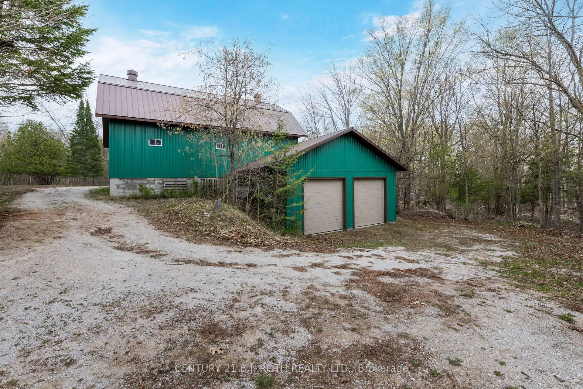 Photo 42 of 1056 Birchcliffe Crescent, Severn, Rural Severn — HOMEH