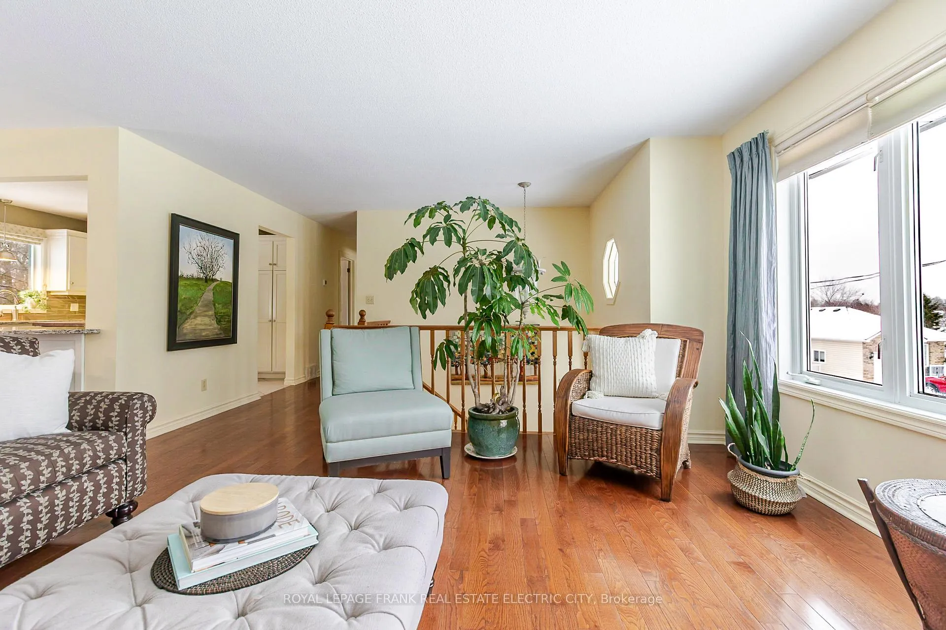 Photo 6 of 212 Gallagher Street, Peterborough, Northcrest Ward 5 — HOMEH
