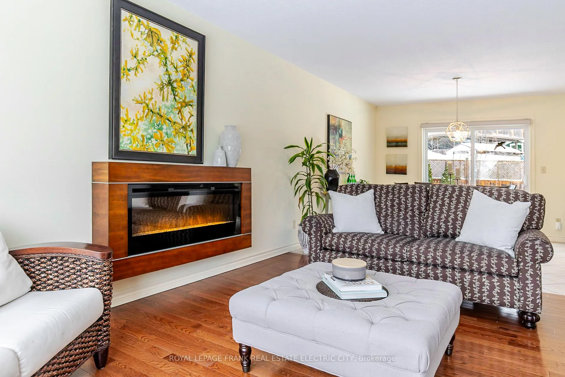 Photo 9 of 212 Gallagher Street, Peterborough, Northcrest Ward 5 — HOMEH