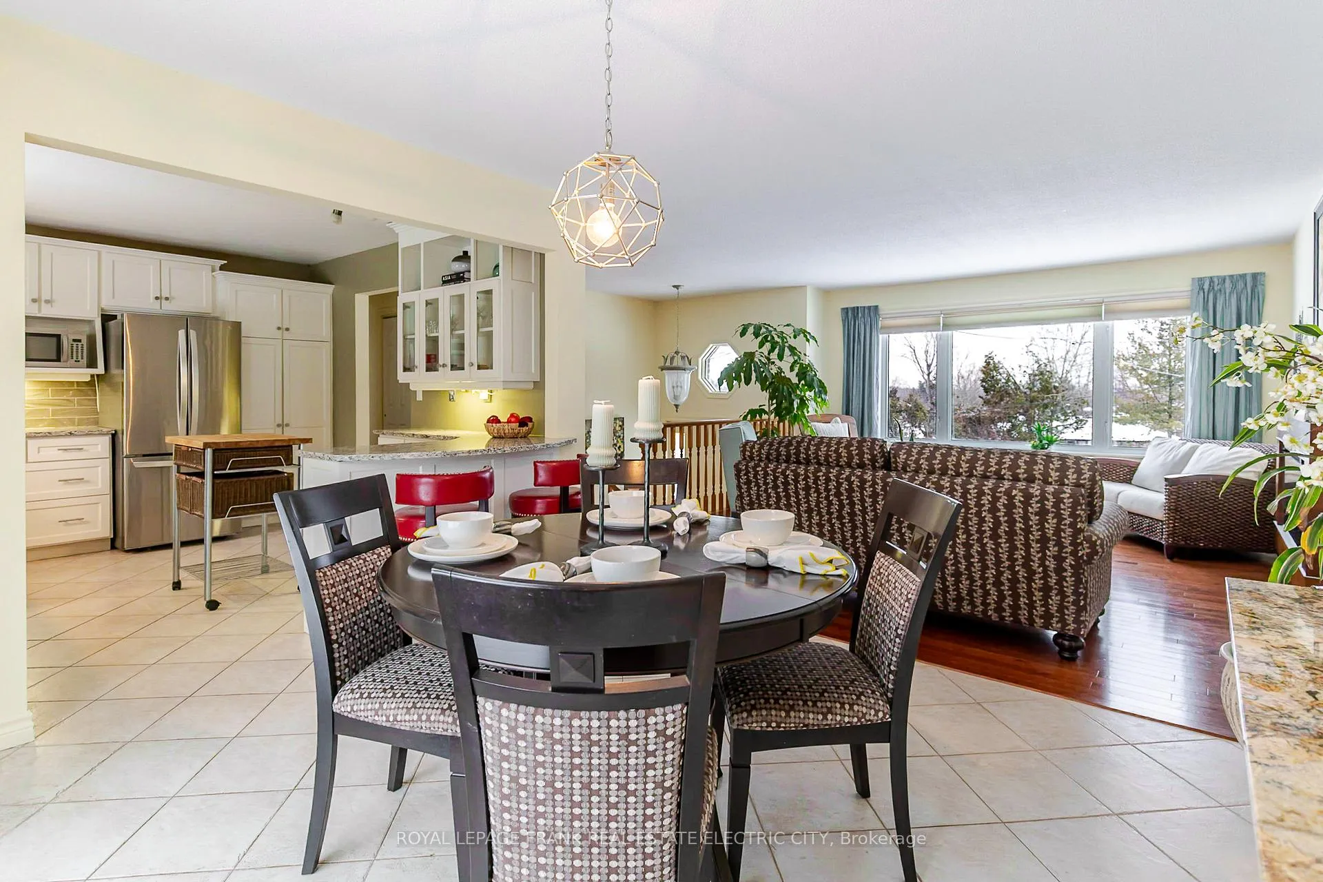 Photo 13 of 212 Gallagher Street, Peterborough, Northcrest Ward 5 — HOMEH