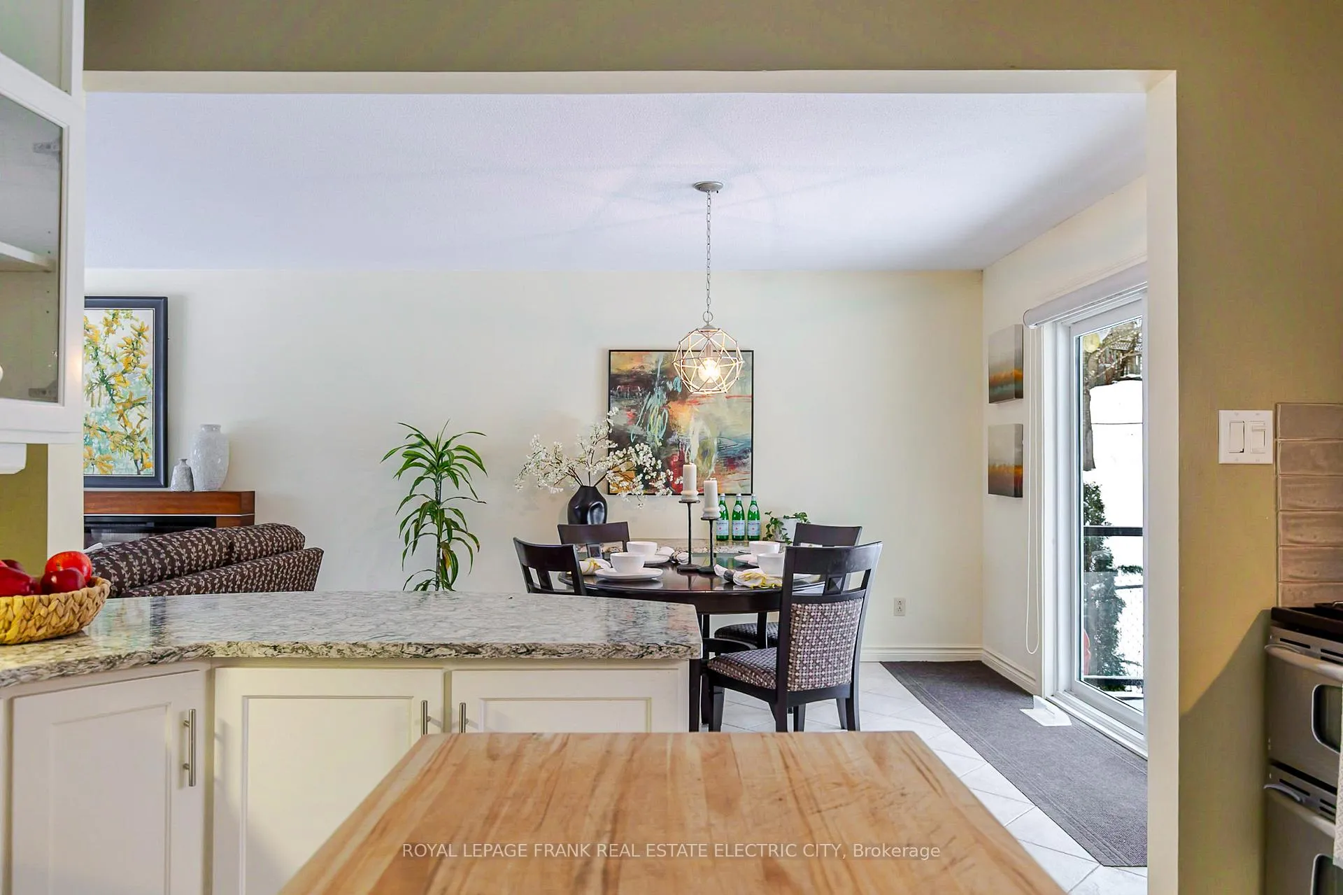 Photo 15 of 212 Gallagher Street, Peterborough, Northcrest Ward 5 — HOMEH