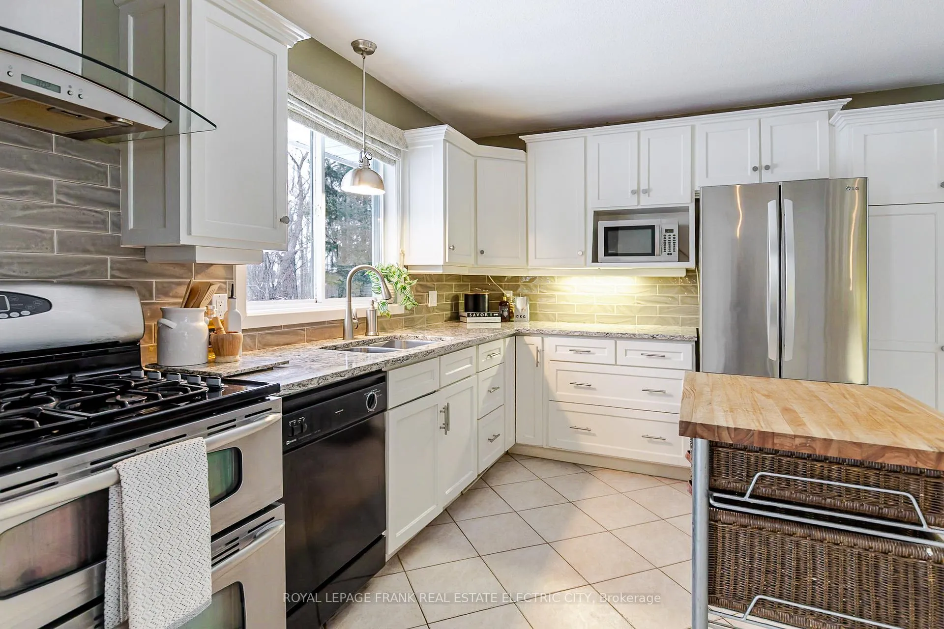 Photo 16 of 212 Gallagher Street, Peterborough, Northcrest Ward 5 — HOMEH