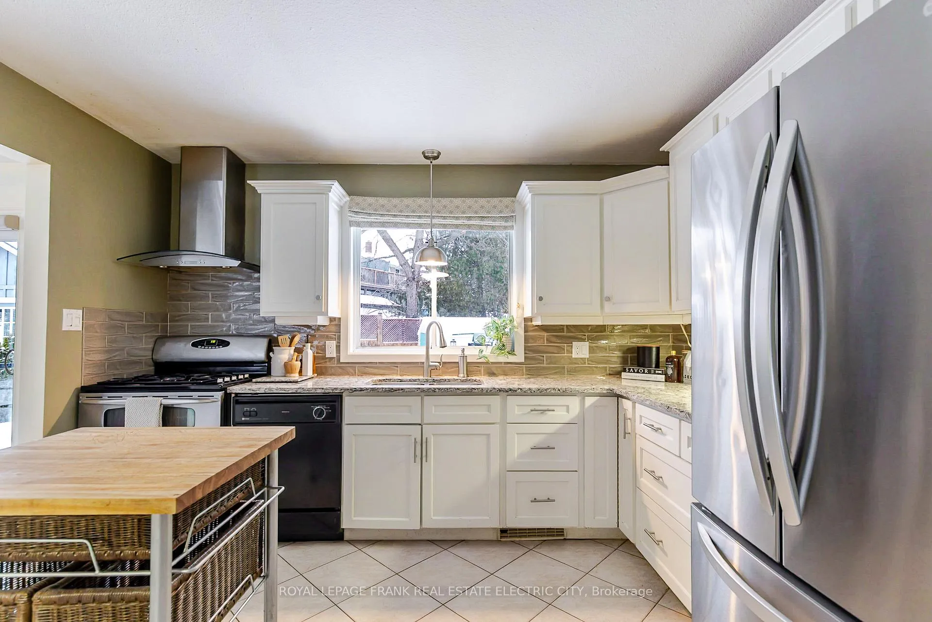 Photo 17 of 212 Gallagher Street, Peterborough, Northcrest Ward 5 — HOMEH