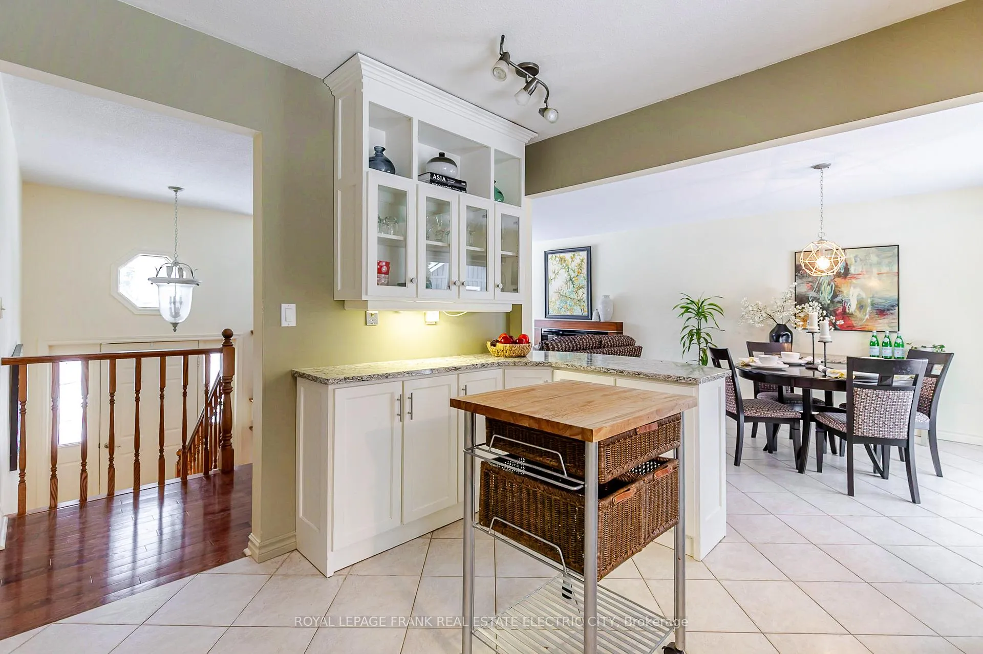 Photo 18 of 212 Gallagher Street, Peterborough, Northcrest Ward 5 — HOMEH