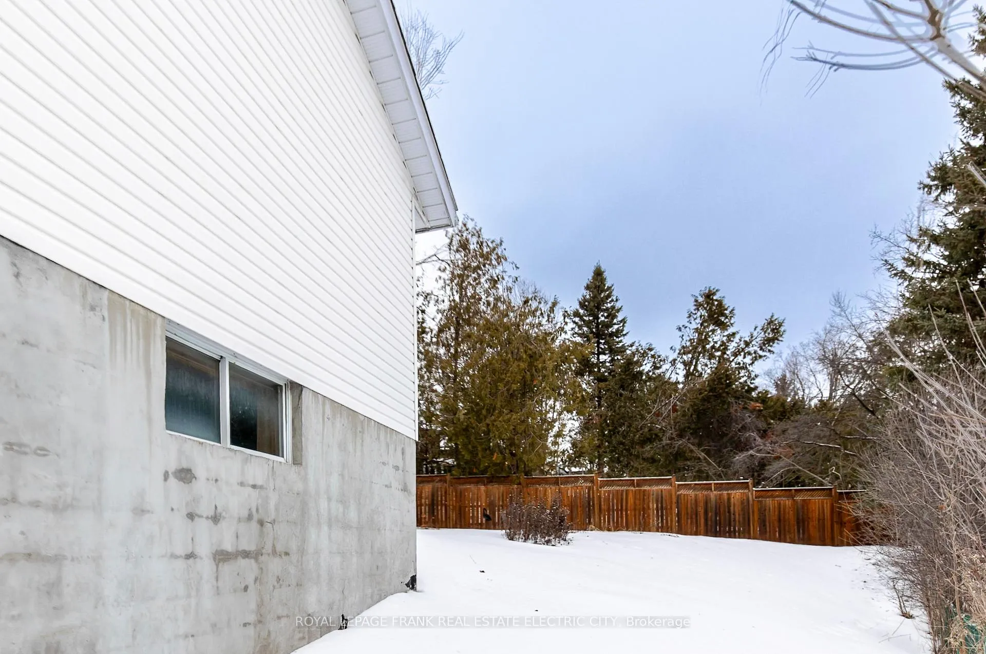 Photo 43 of 212 Gallagher Street, Peterborough, Northcrest Ward 5 — HOMEH