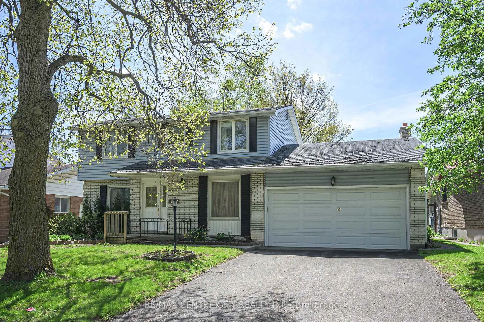 Photo 1 of 42 Annadale Drive, London, North J — HOMEH