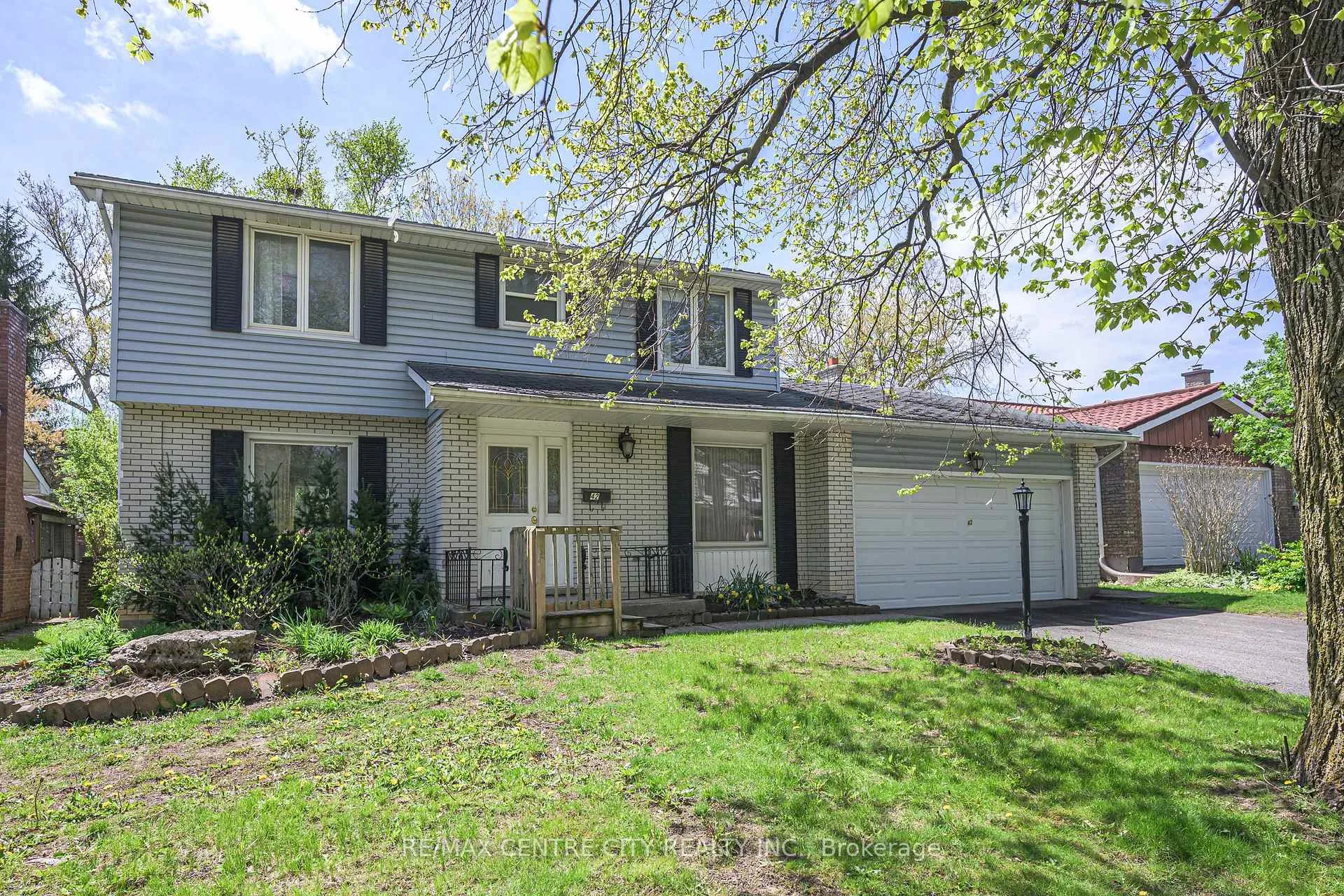 Photo 2 of 42 Annadale Drive, London, North J — HOMEH