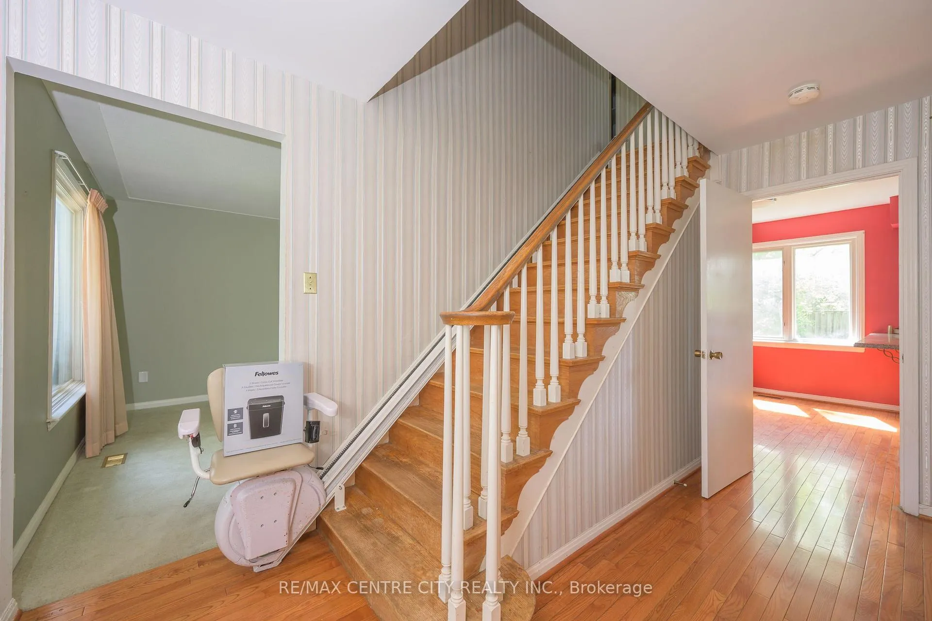Photo 9 of 42 Annadale Drive, London, North J — HOMEH