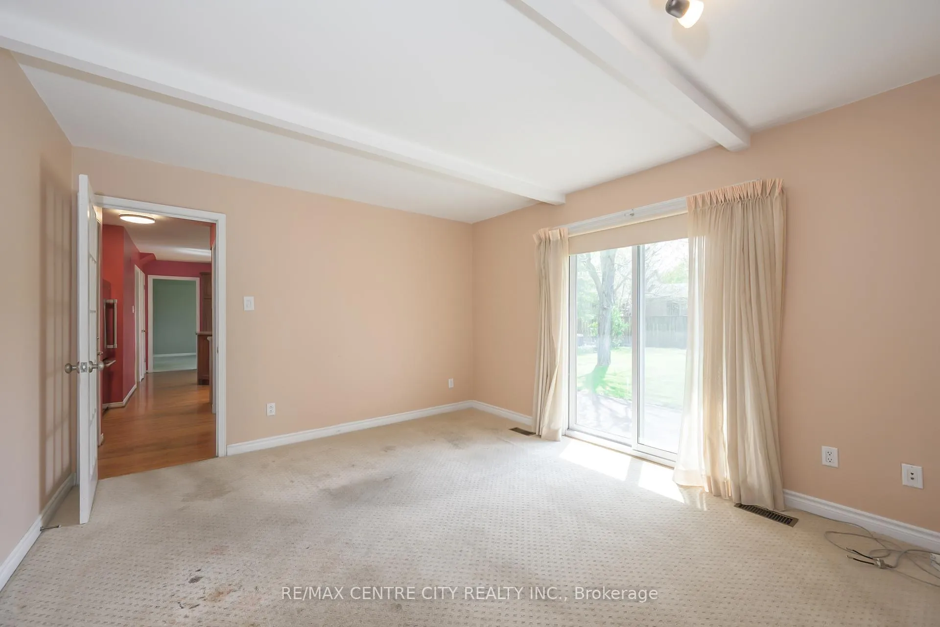 Photo 18 of 42 Annadale Drive, London, North J — HOMEH