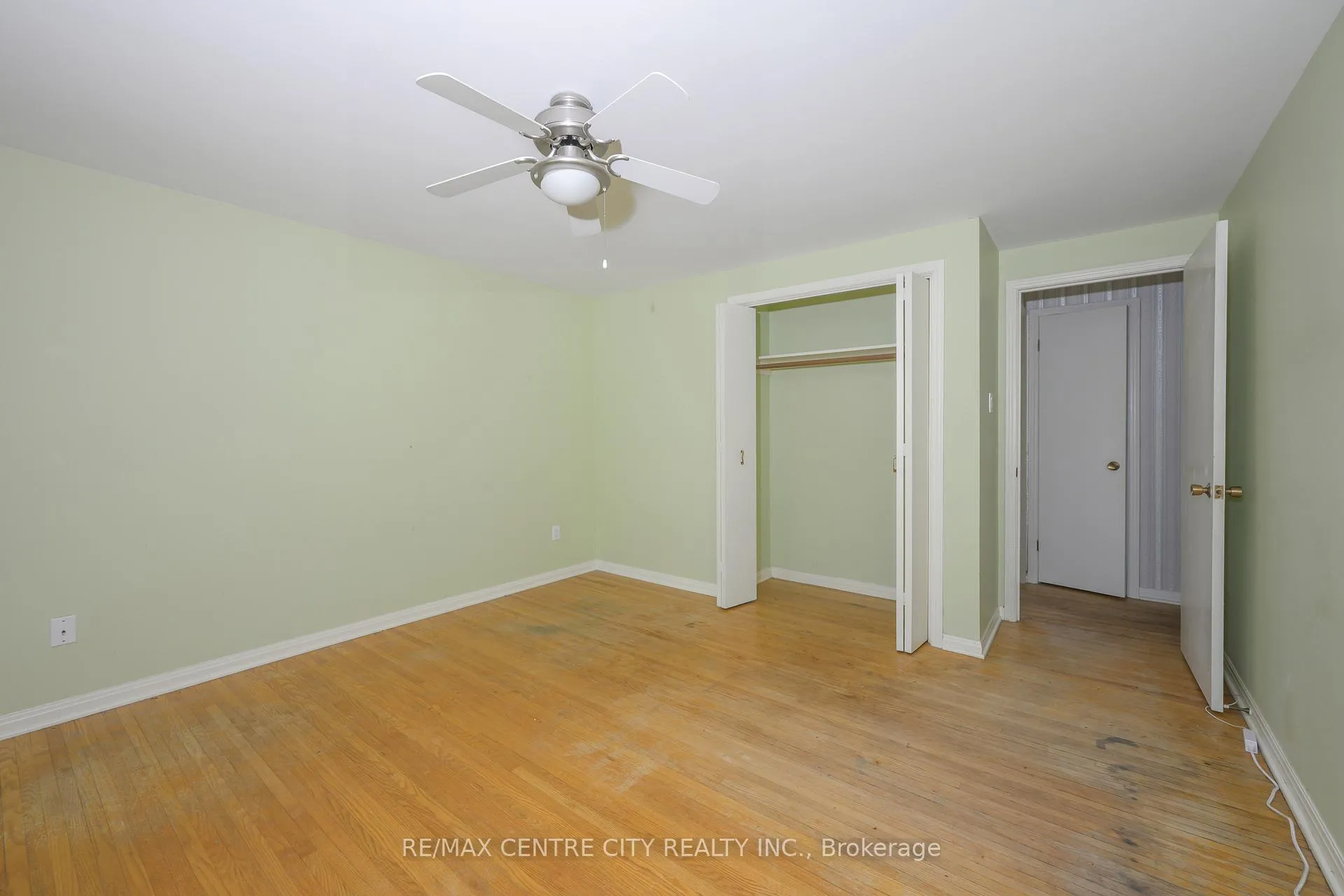 Photo 25 of 42 Annadale Drive, London, North J — HOMEH