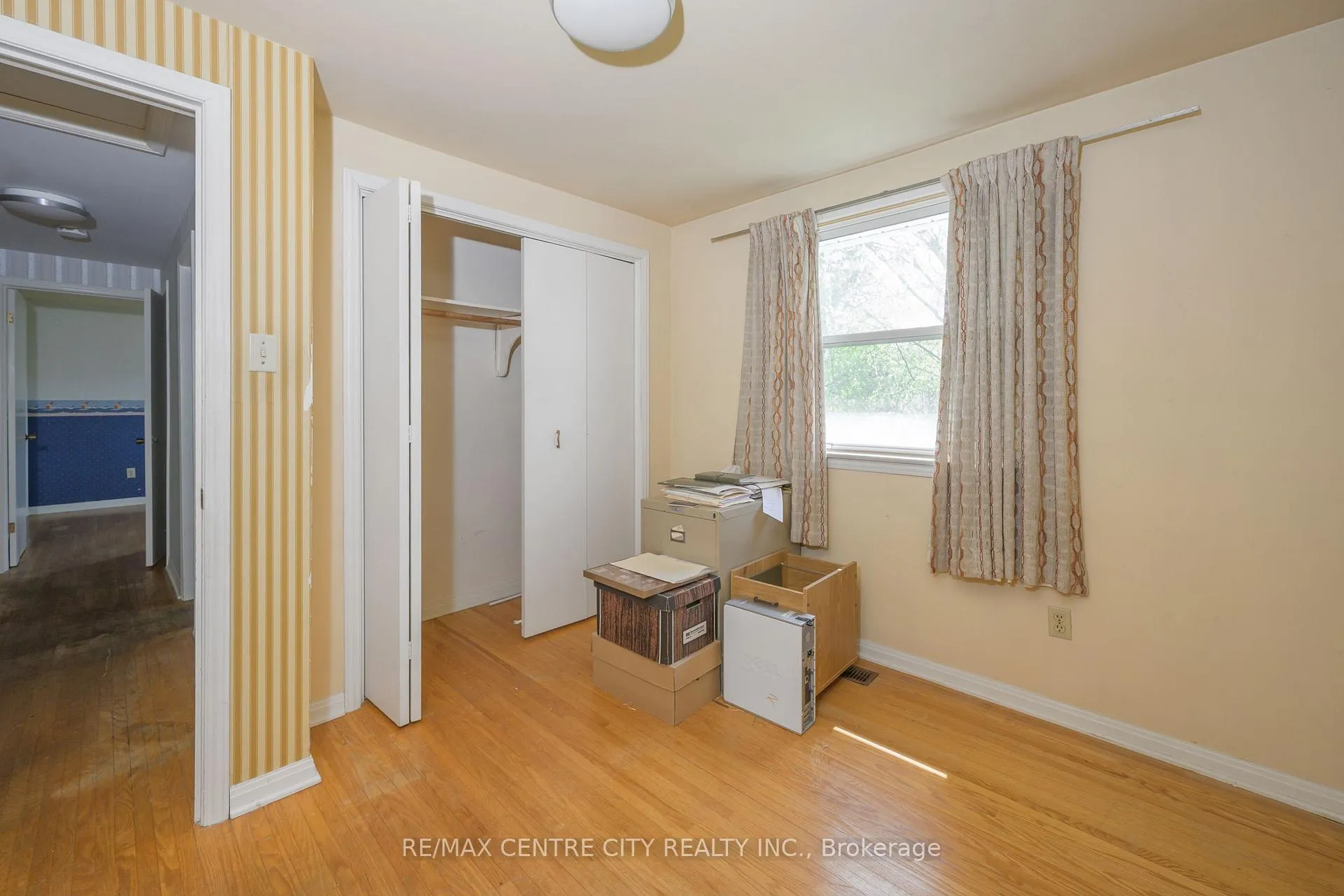 Photo 27 of 42 Annadale Drive, London, North J — HOMEH