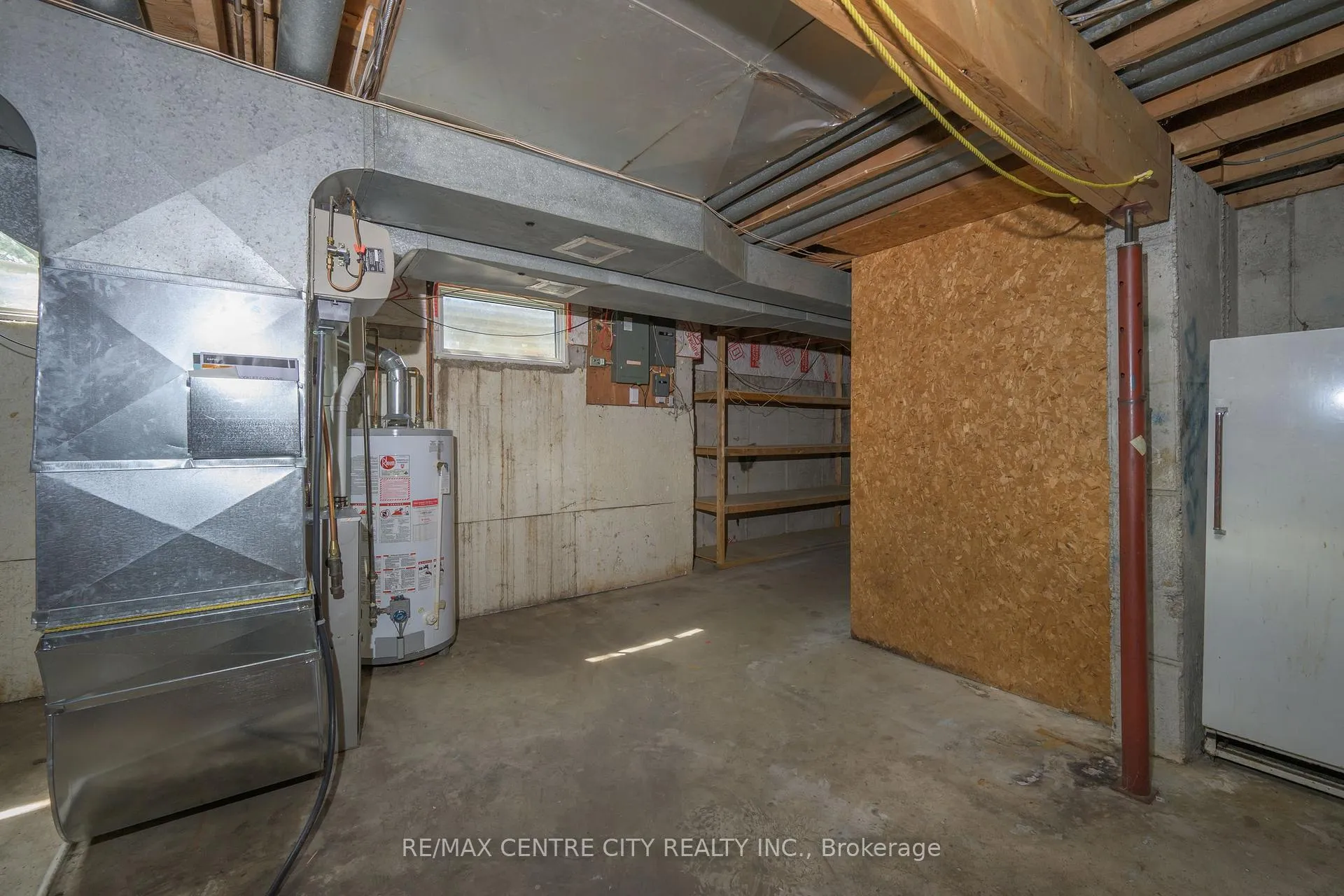 Photo 32 of 42 Annadale Drive, London, North J — HOMEH