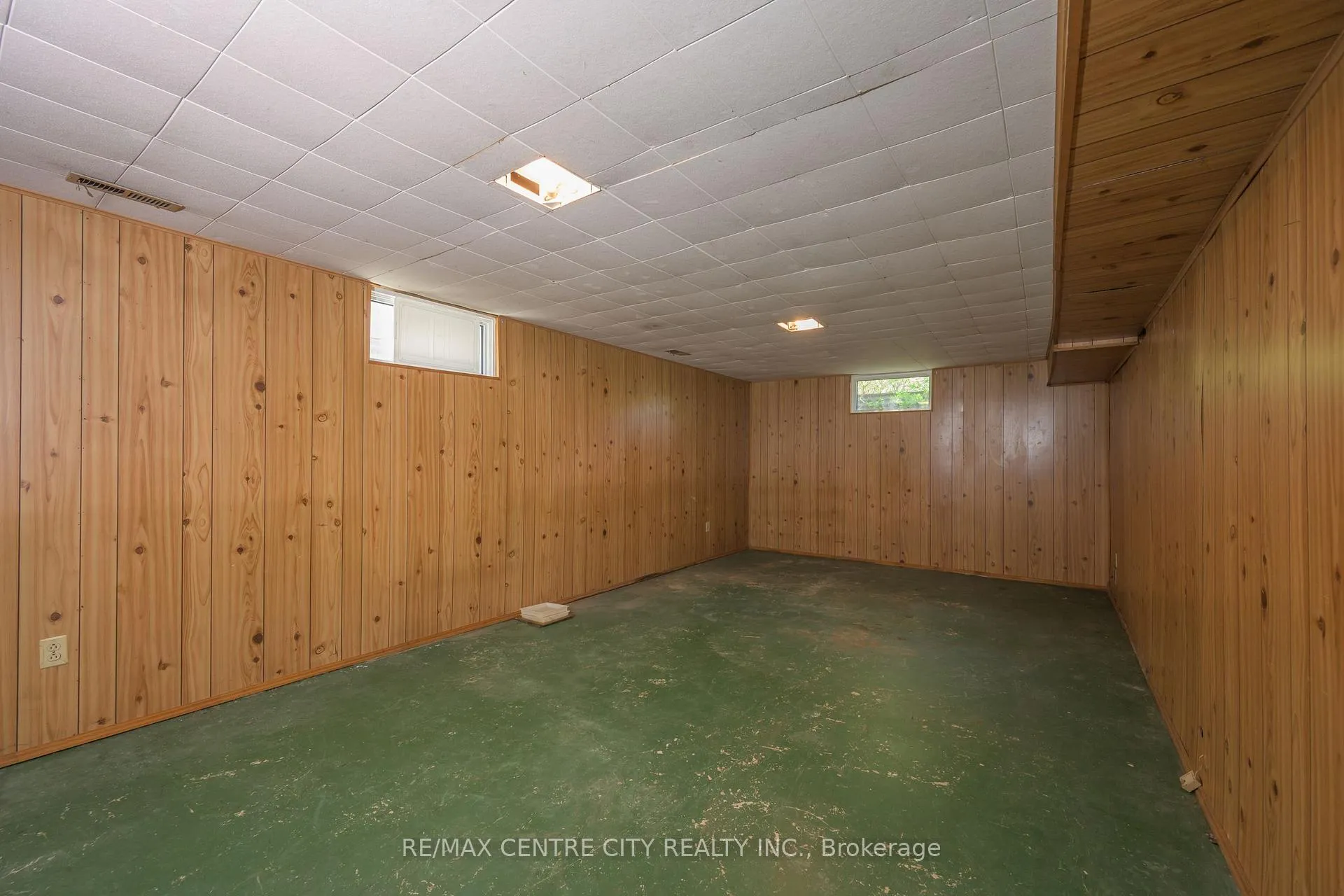 Photo 34 of 42 Annadale Drive, London, North J — HOMEH