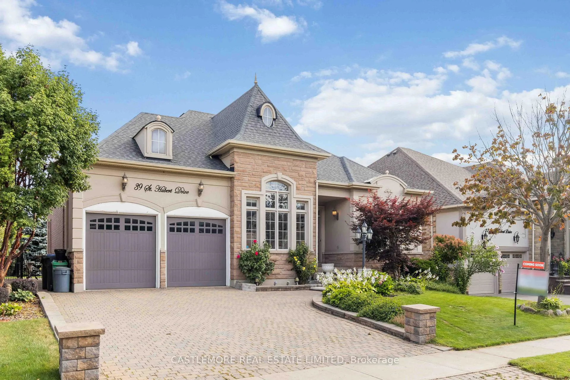 Photo 2 of 39 Saint Hubert Drive, Brampton, Vales of Castlemore North — HOMEH