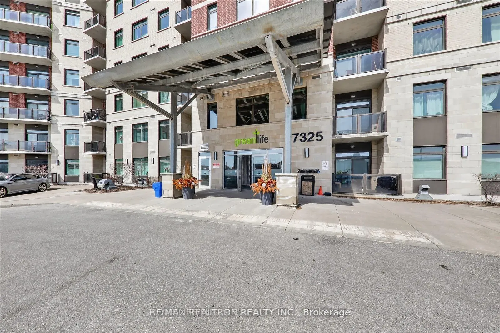 Photo 2 of Unit 9, 7325 Markham Road, Markham, Cedarwood — HOMEH