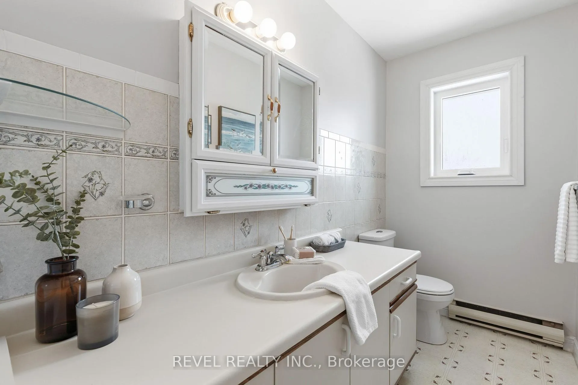 Photo 15 of 30 Castle Harbour Drive, Scugog, Port Perry — HOMEH