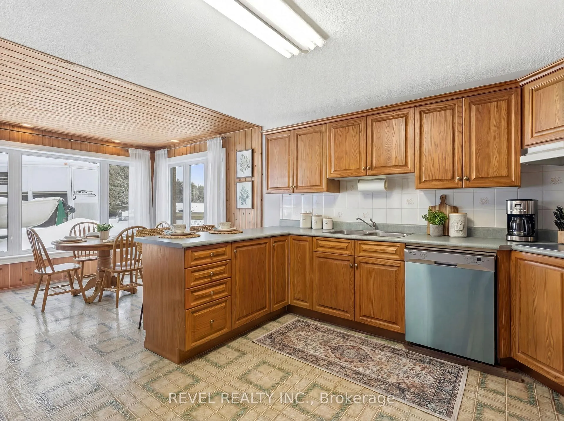 Photo 26 of 30 Castle Harbour Drive, Scugog, Port Perry — HOMEH