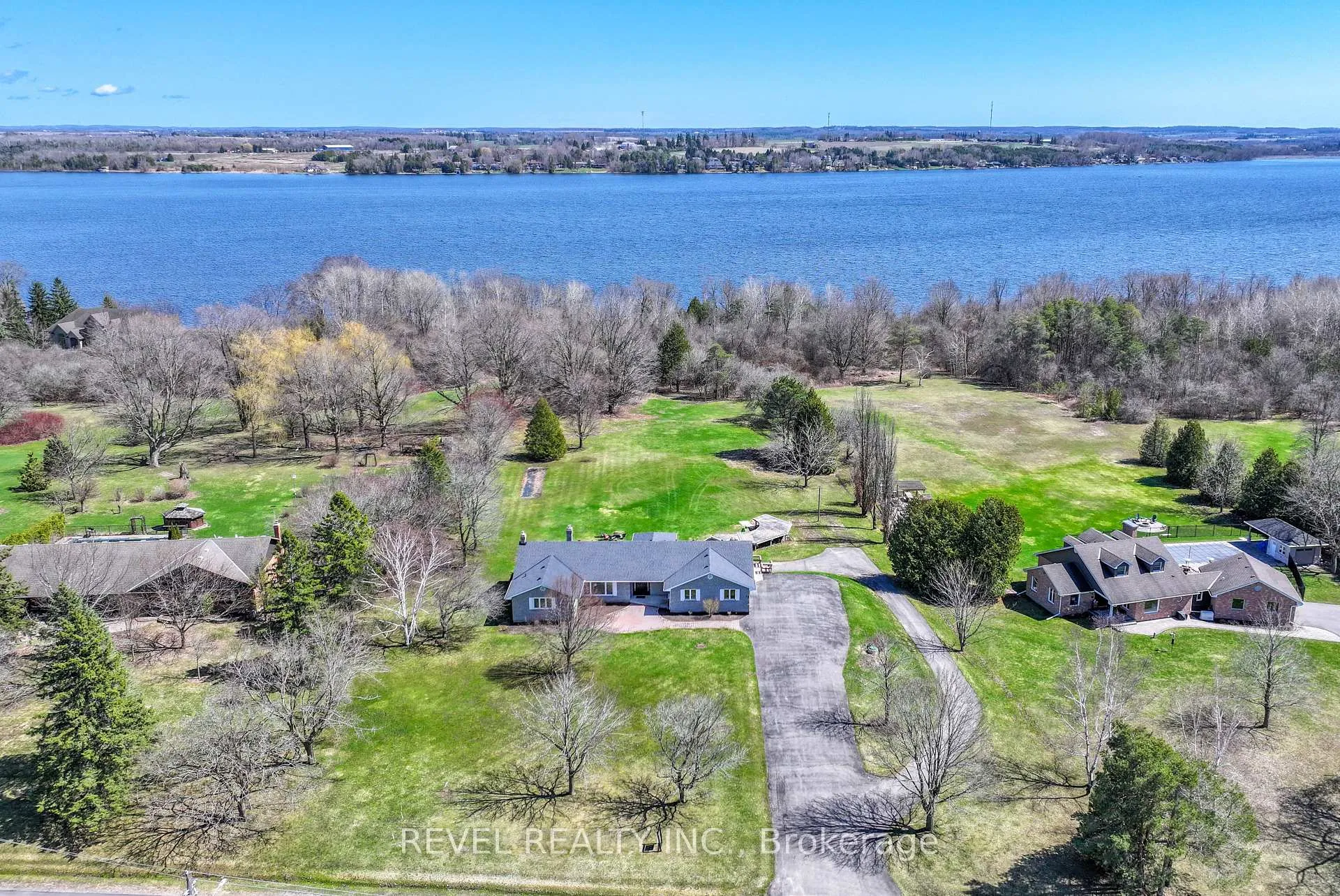 Photo 39 of 30 Castle Harbour Drive, Scugog, Port Perry — HOMEH