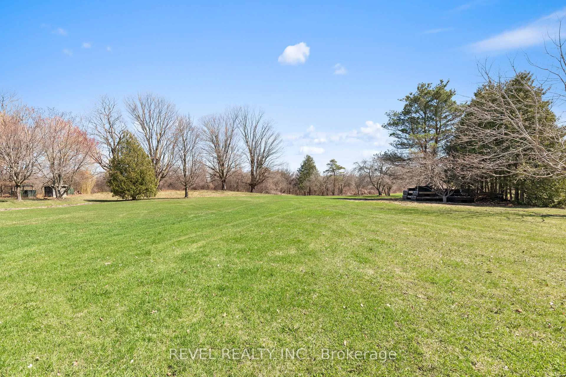 Photo 42 of 30 Castle Harbour Drive, Scugog, Port Perry — HOMEH