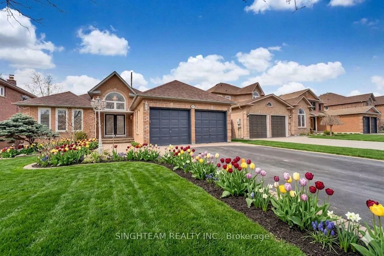 Photo 1 of 85 Cityview Circle, Barrie, Holly — HOMEH